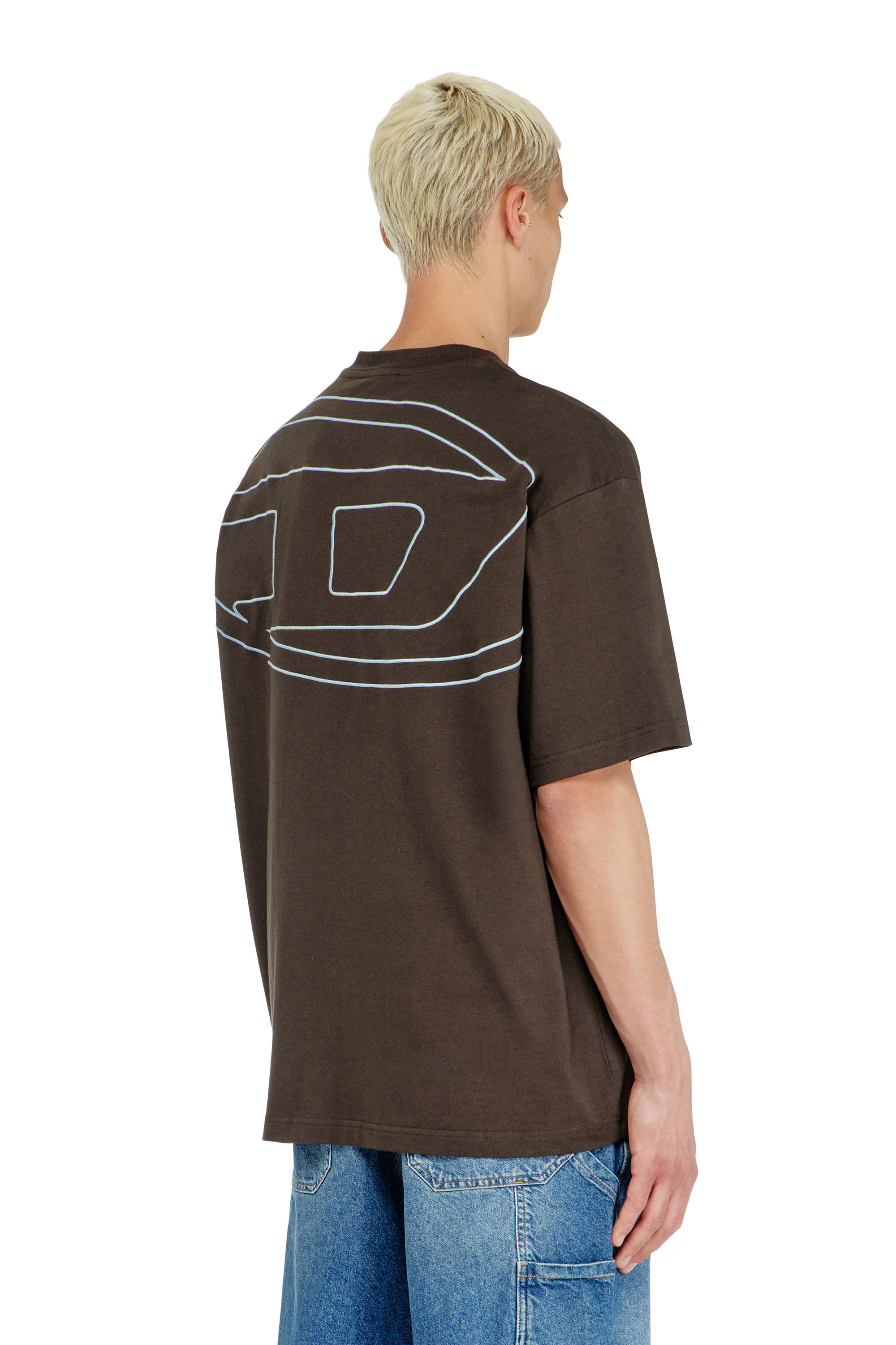 Diesel - T-BOGGY-MEGOVAL-D, Camiseta con bordado oval D grande Hombre in Marr&oacute;n - 4