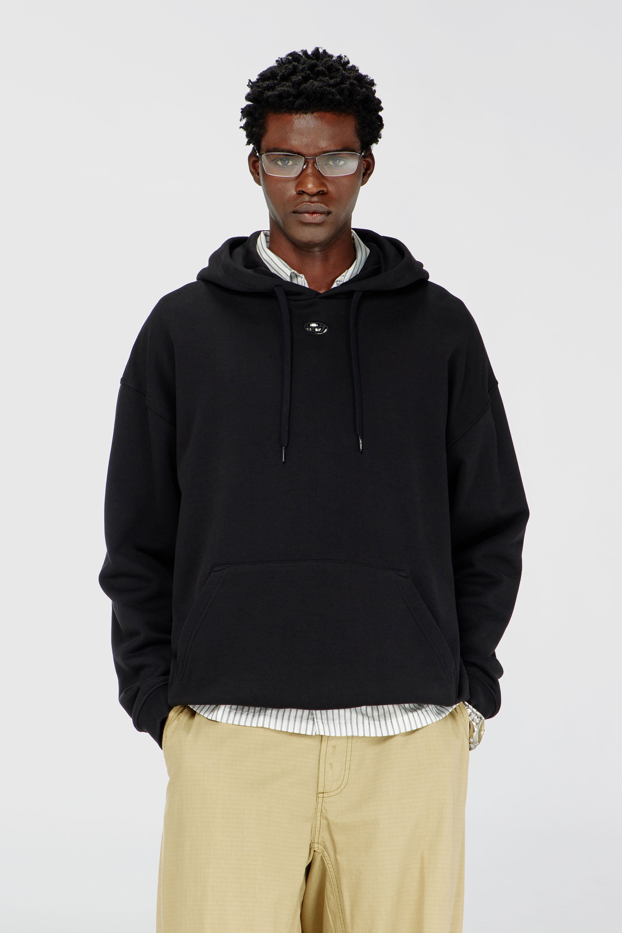 Diesel - S-BOXT-HOOD-DCO, Sudadera de corte relajado con bolsillo canguro Hombre in Negro - 3