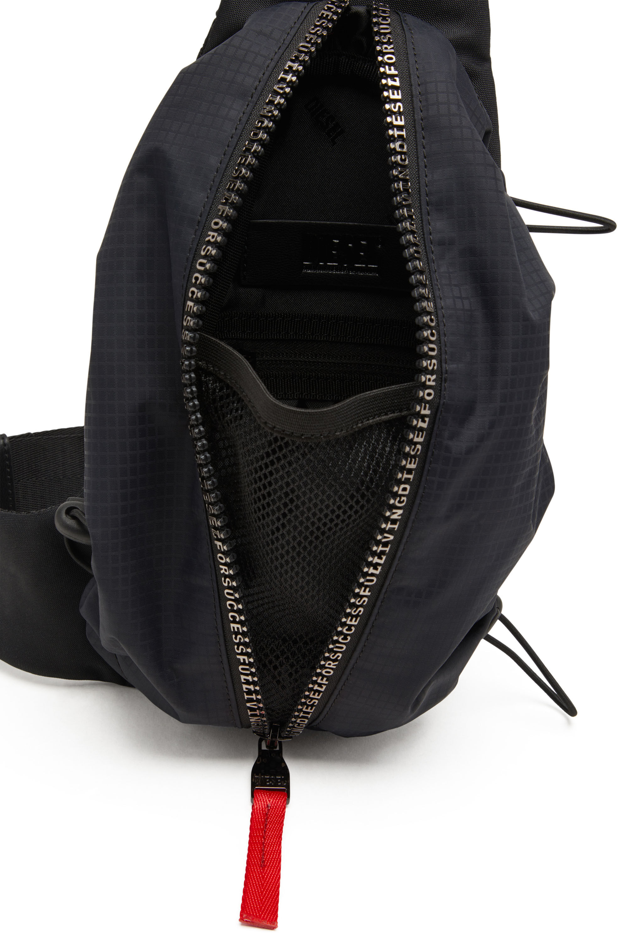 Diesel - ZIP-D CROSSBODY X, Zip-D-Bolso bandolera de tejido exterior de jacquard a cuadros Hombre in Negro - 2