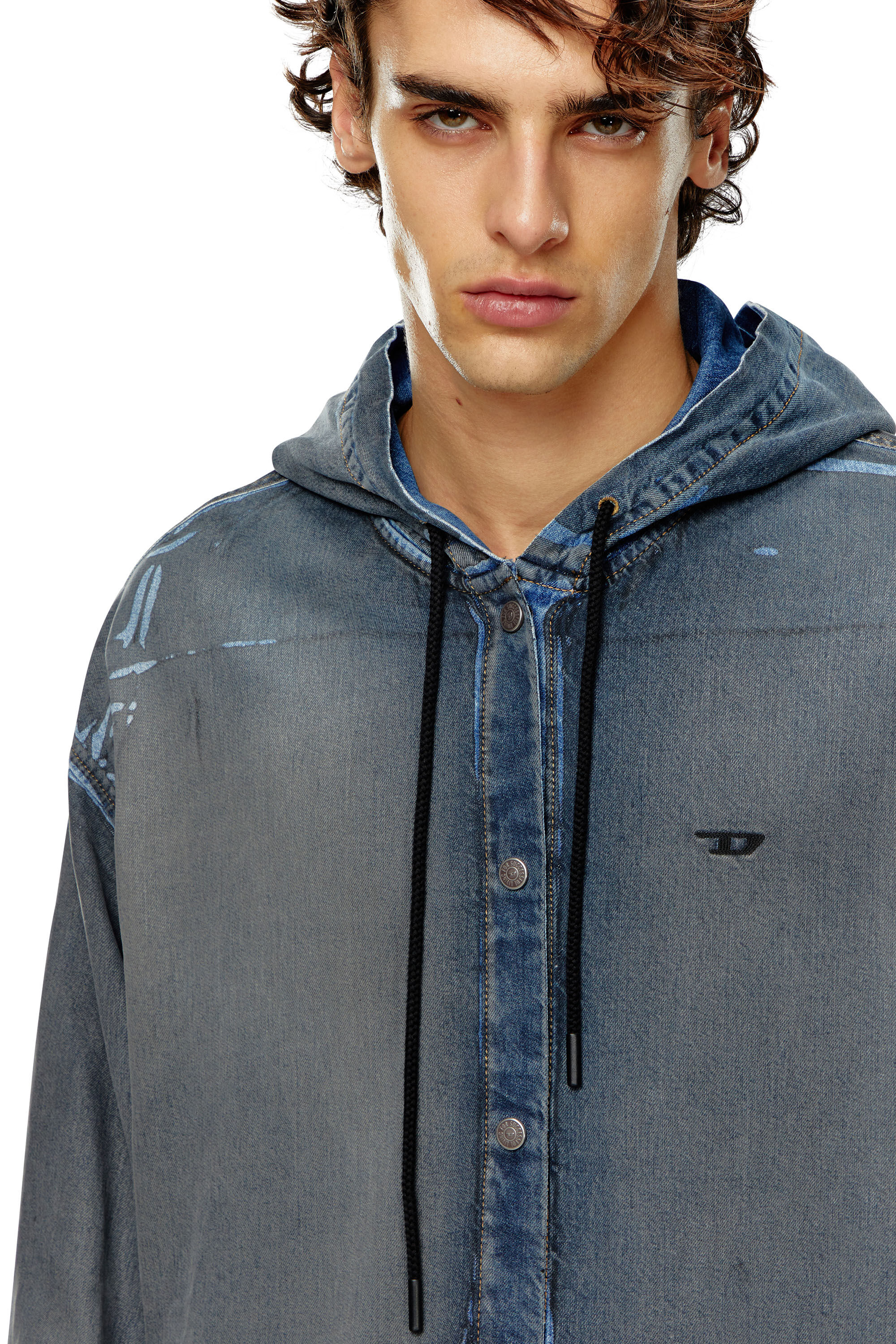 Diesel - D-DEWNY-HOOD-S1, Camisa h&iacute;brida en denim recubierto con efecto desgastado Hombre in Azul marino - 5
