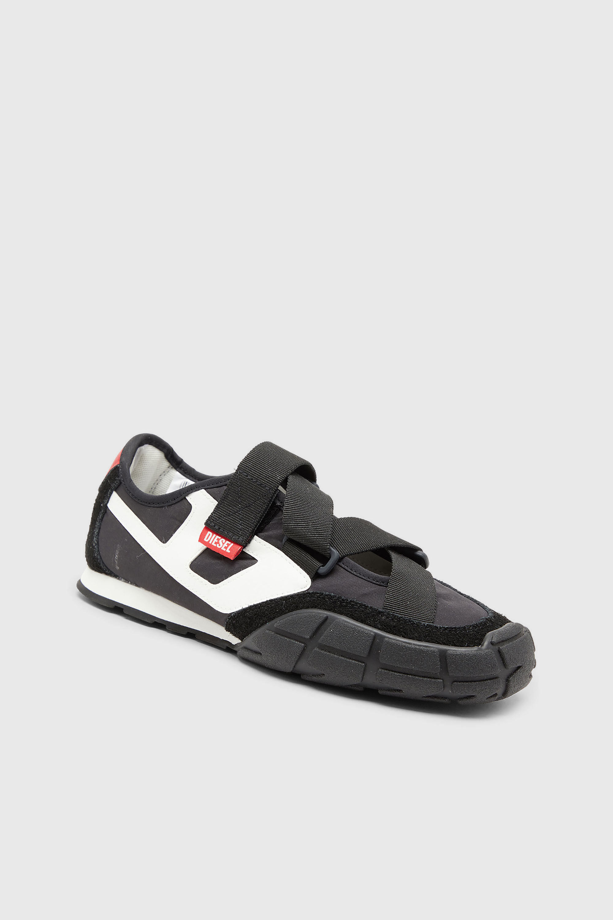 Diesel - S-PAGODHA SLIP-ON W, S-Pagodha-Zapatillas deportivas sin correas en ripstop Mujer in Negro - 6