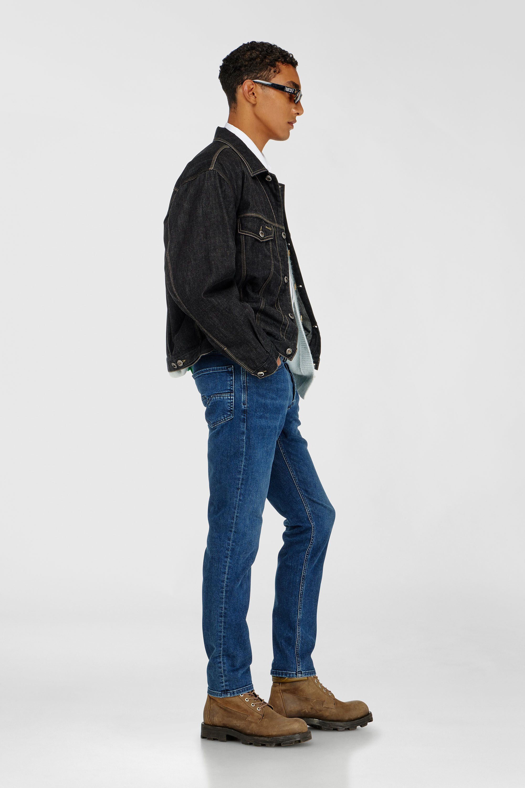 Diesel - Regular Jeans 1986 Larkee-Beex 0BEDA Hombre, Azul Oscuro - 2