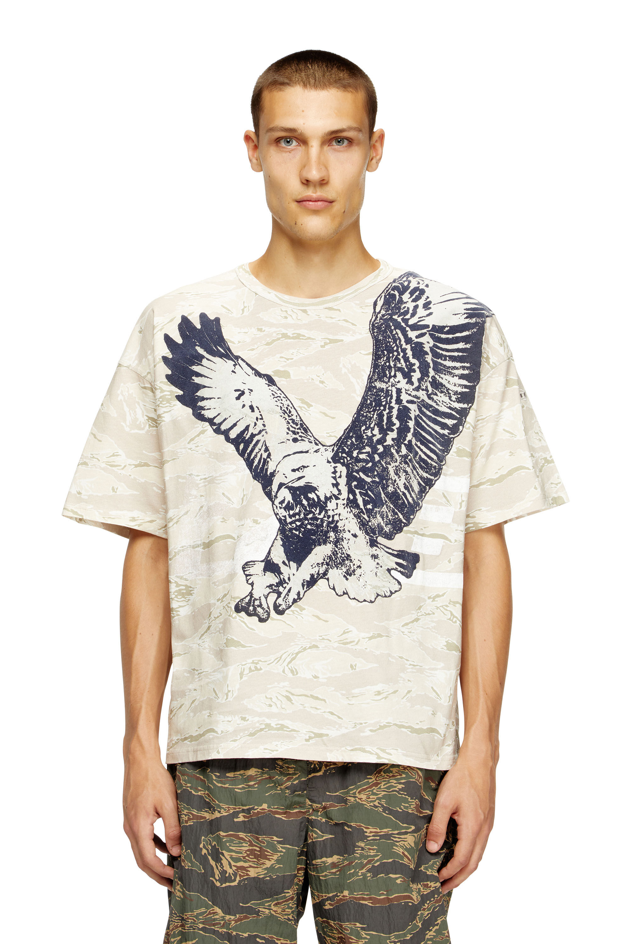 Diesel - T-BOXT-T14, Camiseta de camuflaje con estampado de águila Hombre in Marrón - 2