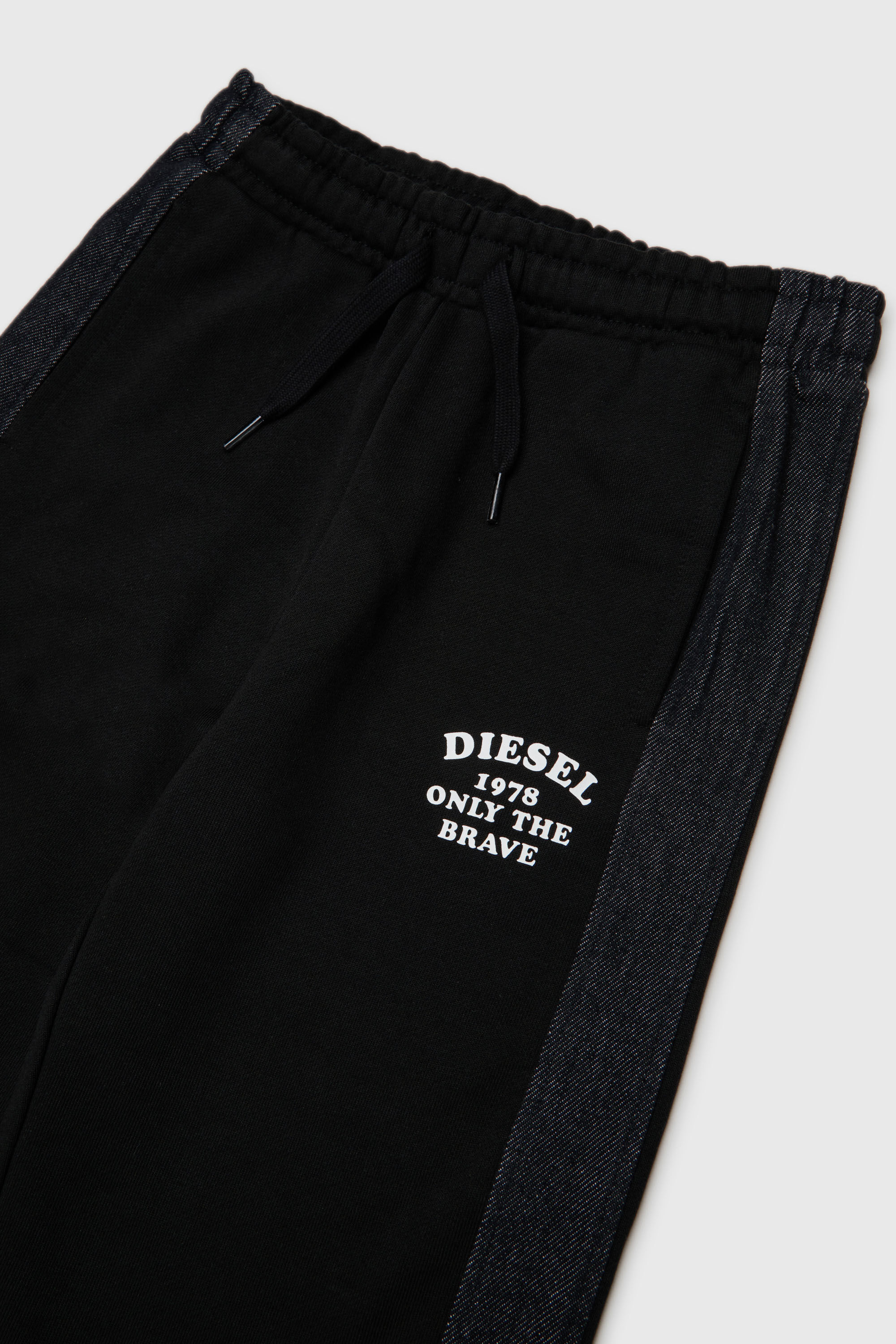 Diesel - PTEAN, Pantal&oacute;n de ch&aacute;ndal con bandas laterales denim Hombre in Negro - 3