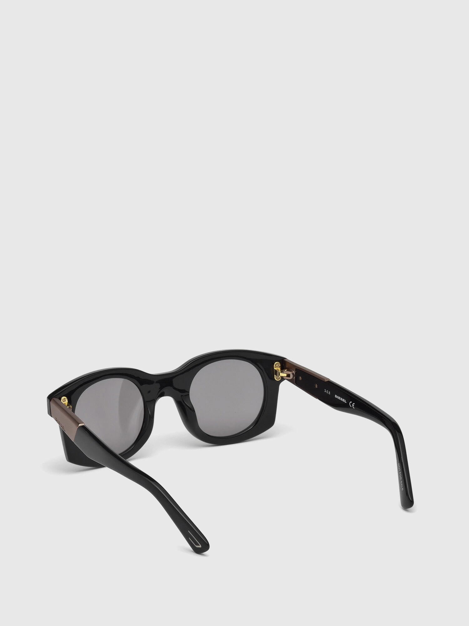 DL0226, Negro