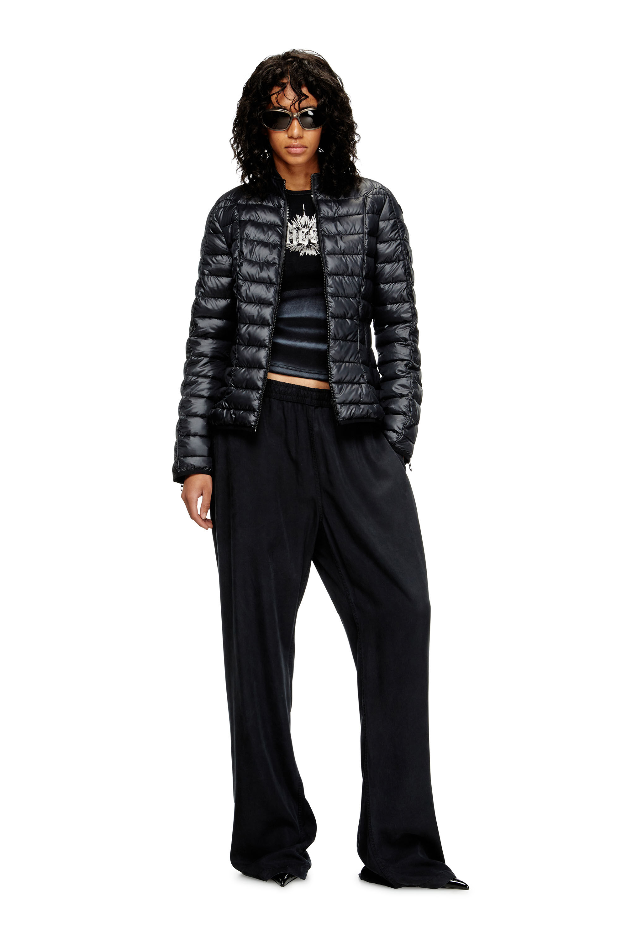 Diesel - W-PILOT-FEM, Chaqueta puffer con detalles biker Mujer in Negro - 1