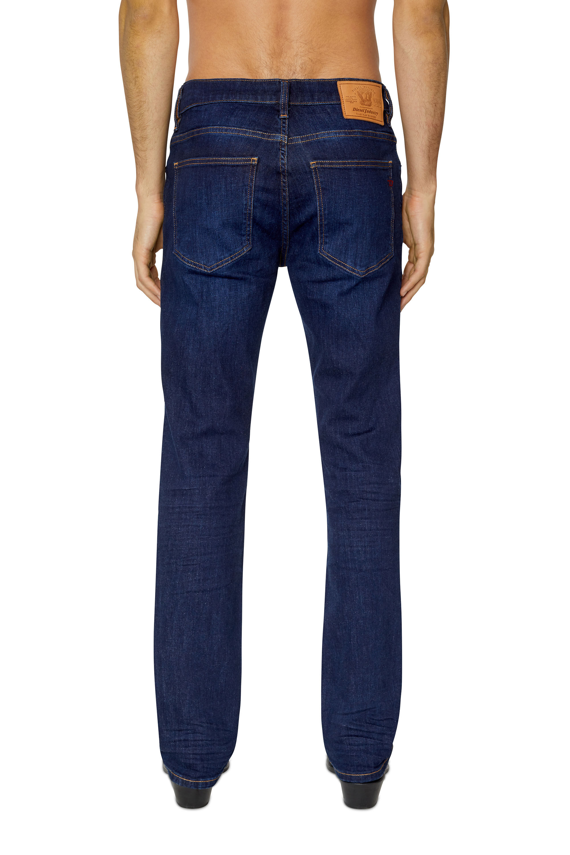 Diesel - 2021 0GDAO Bootcut Jeans, Azul Oscuro - Image 4