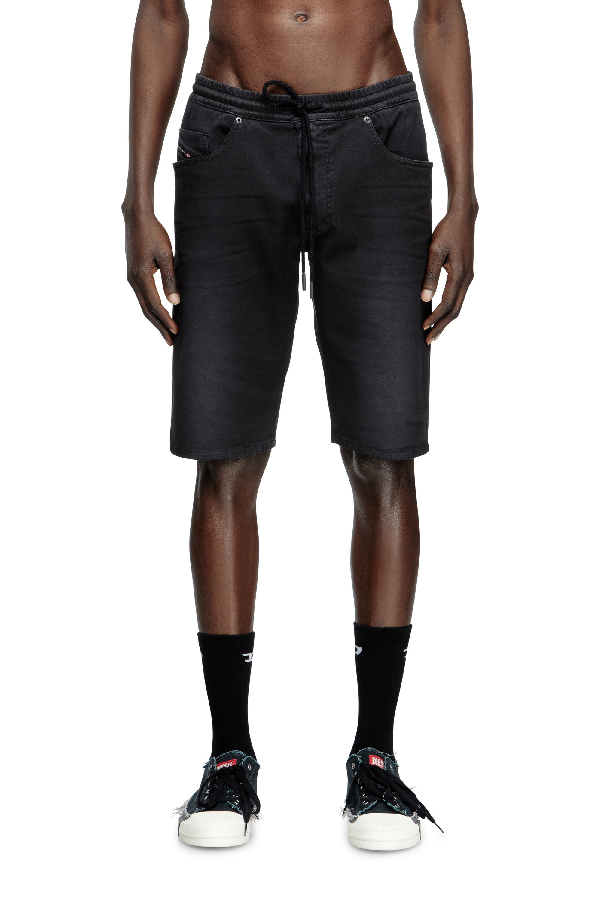 Diesel - 2033 D-KROOLEY-SHORT JOGG, Pantalones cortos chinos en JoggJeans Hombre in Negro - 3