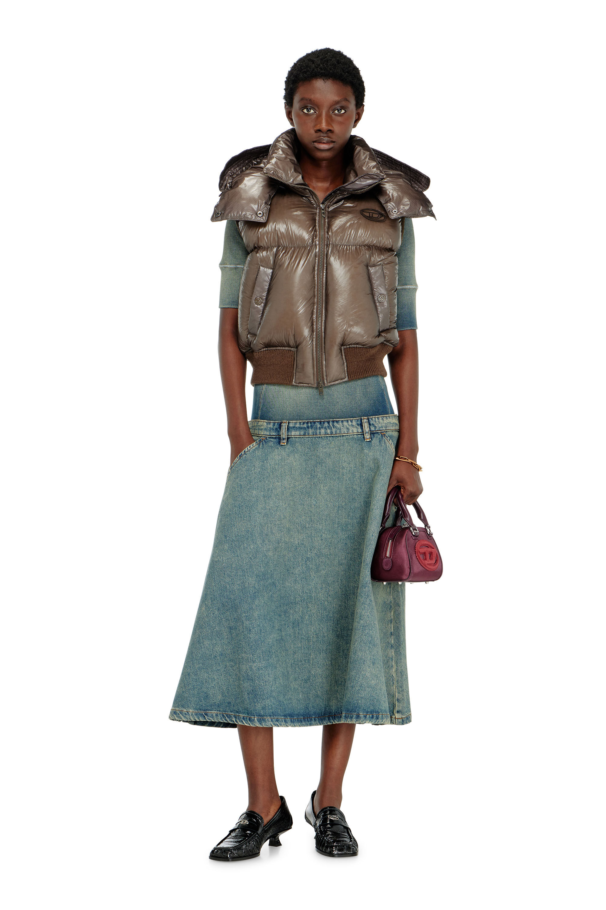 Diesel - W-PEYT-SSL-NEW-T1, Chaleco de plumas en ripstop con capucha desmontable Mujer in Marr&oacute;n - 1