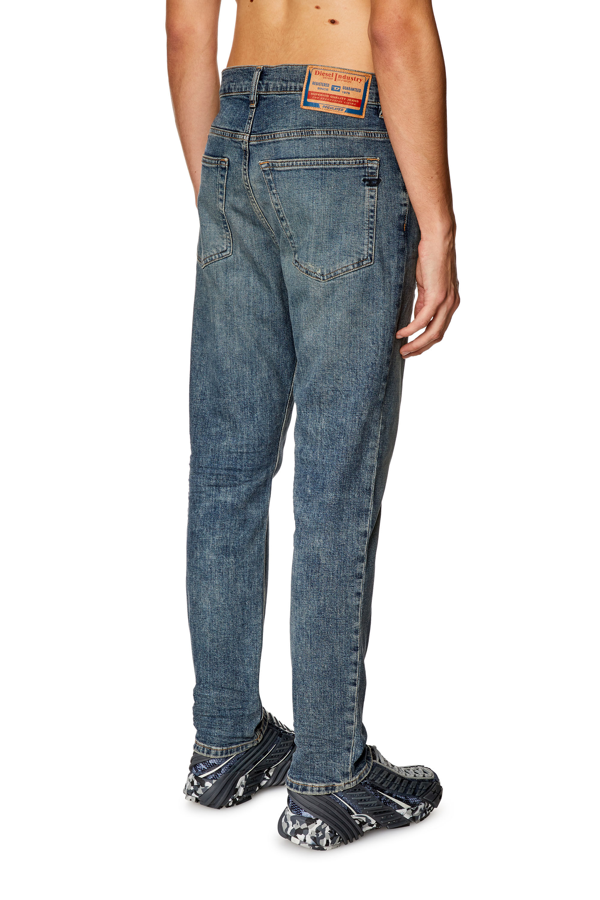 Diesel - Tapered Jeans 2005 D-Fining 0DQAC, Azul medio - Image 4