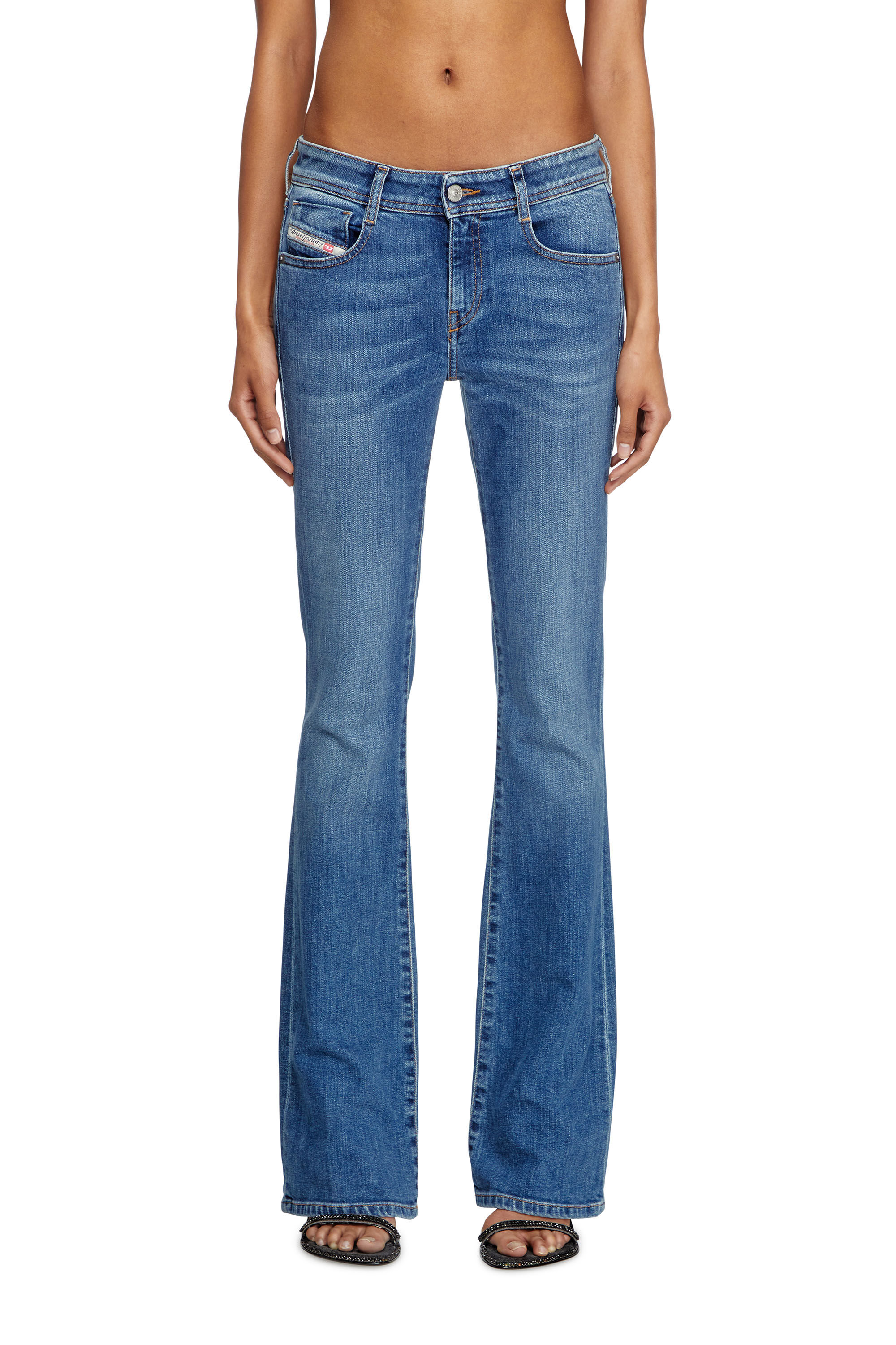 Diesel - Bootcut Jeans 1969 D-Ebbey 09L02 Mujer, Azul medio - 3