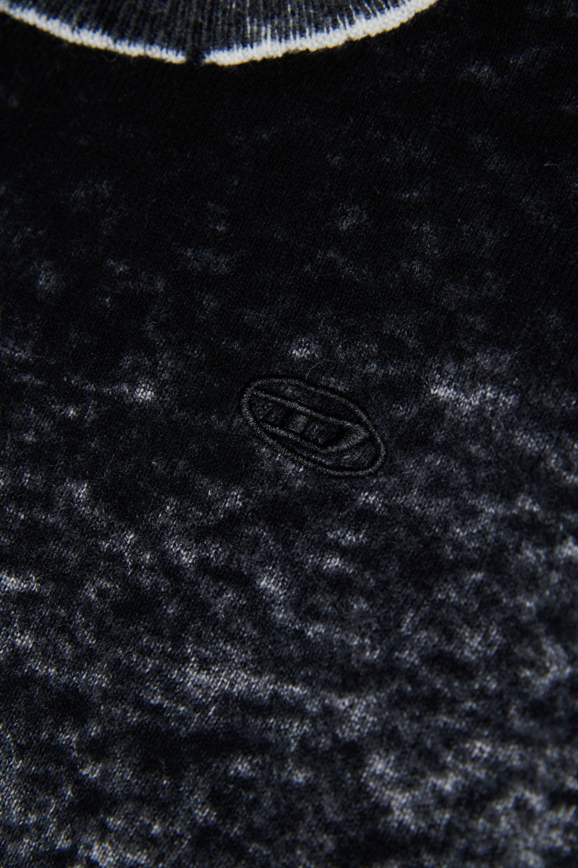 Diesel - KJEMR, Man's Wool-blend sweater with irregular colour effect in Black - 4