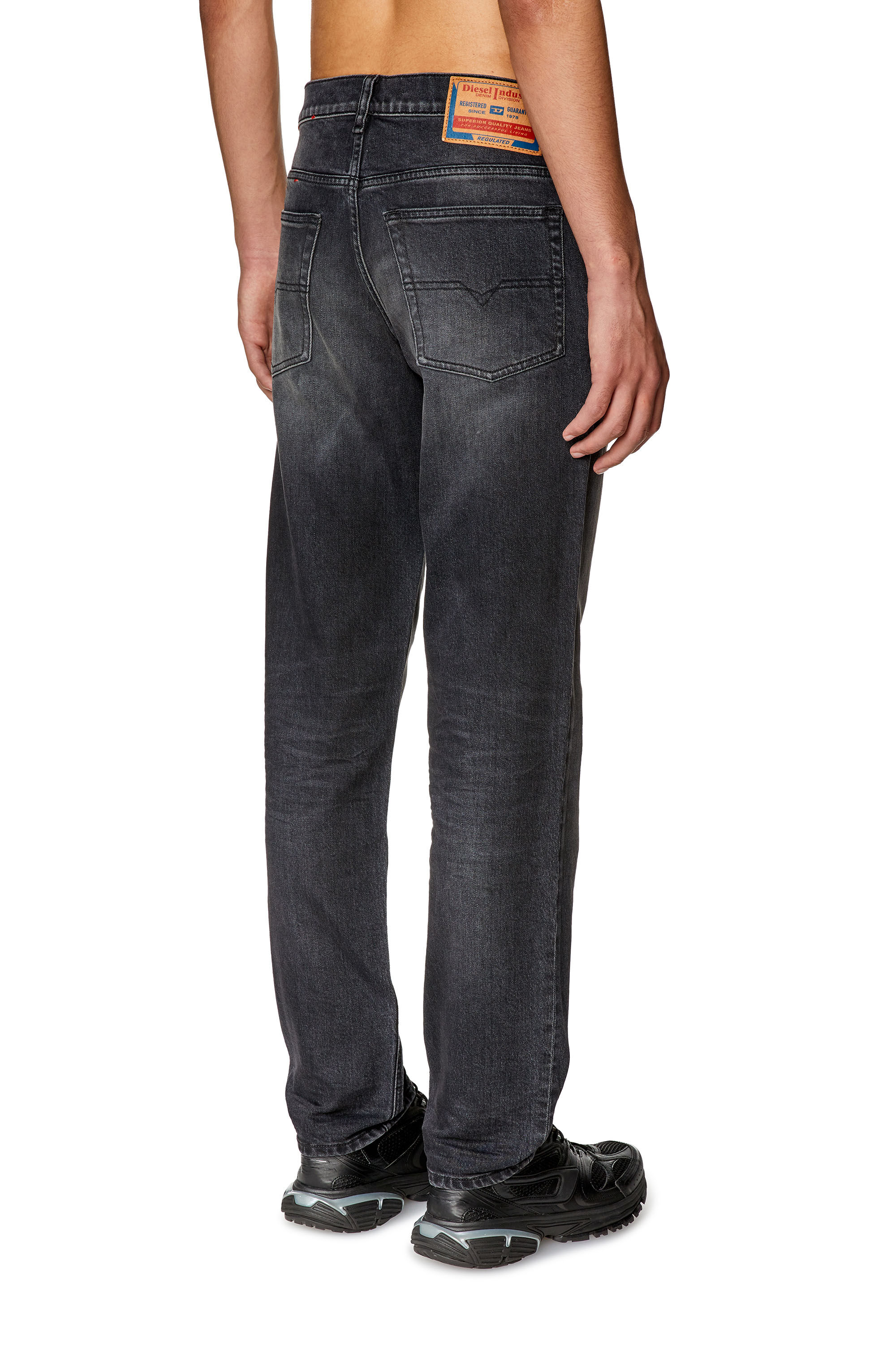 Diesel - Tapered Jeans 2023 D-Finitive 09G20, Negro/Gris oscuro - Image 4