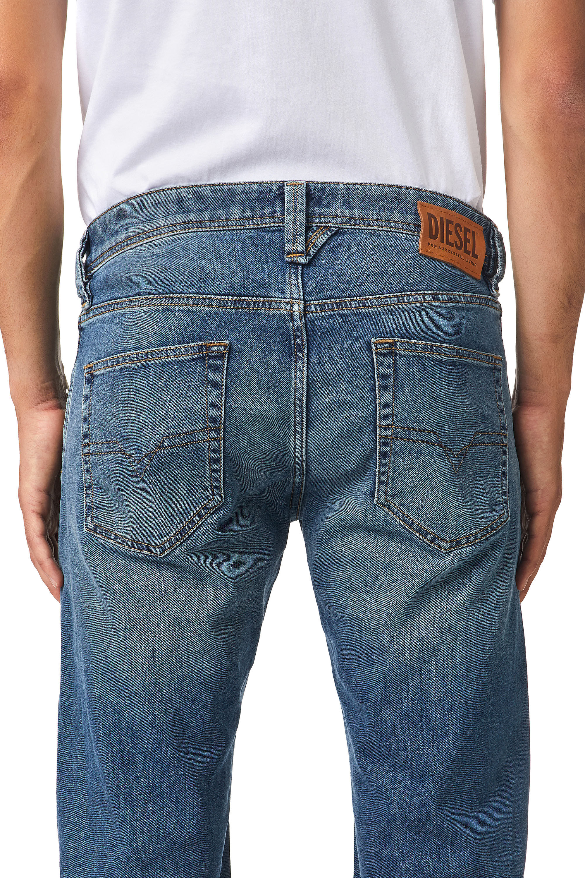 Jeans hotsell diesel larkee
