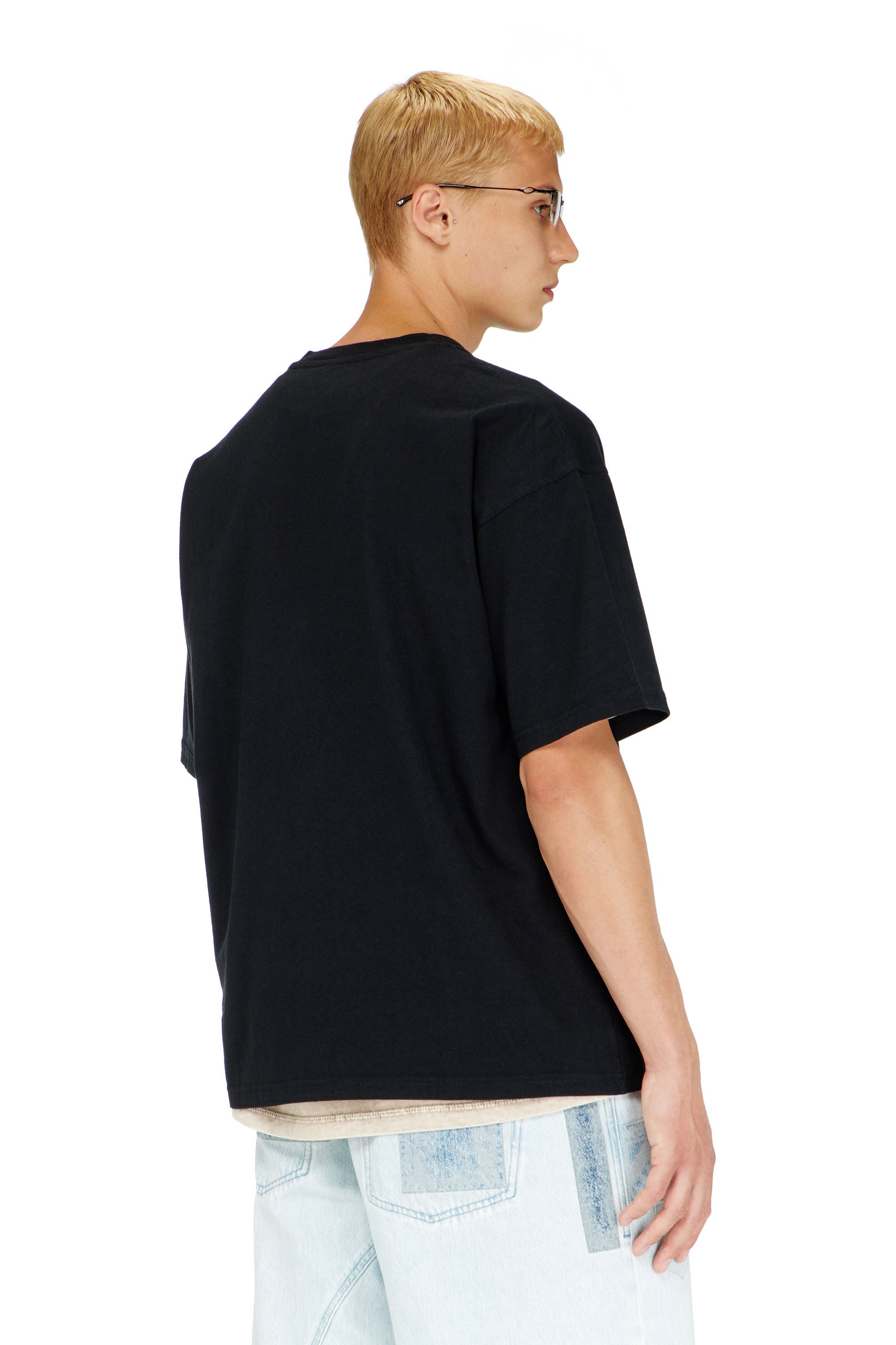 Diesel - T-BOXT-LAB, Camiseta con parche del logotipo en jacquard Hombre in Negro - 4