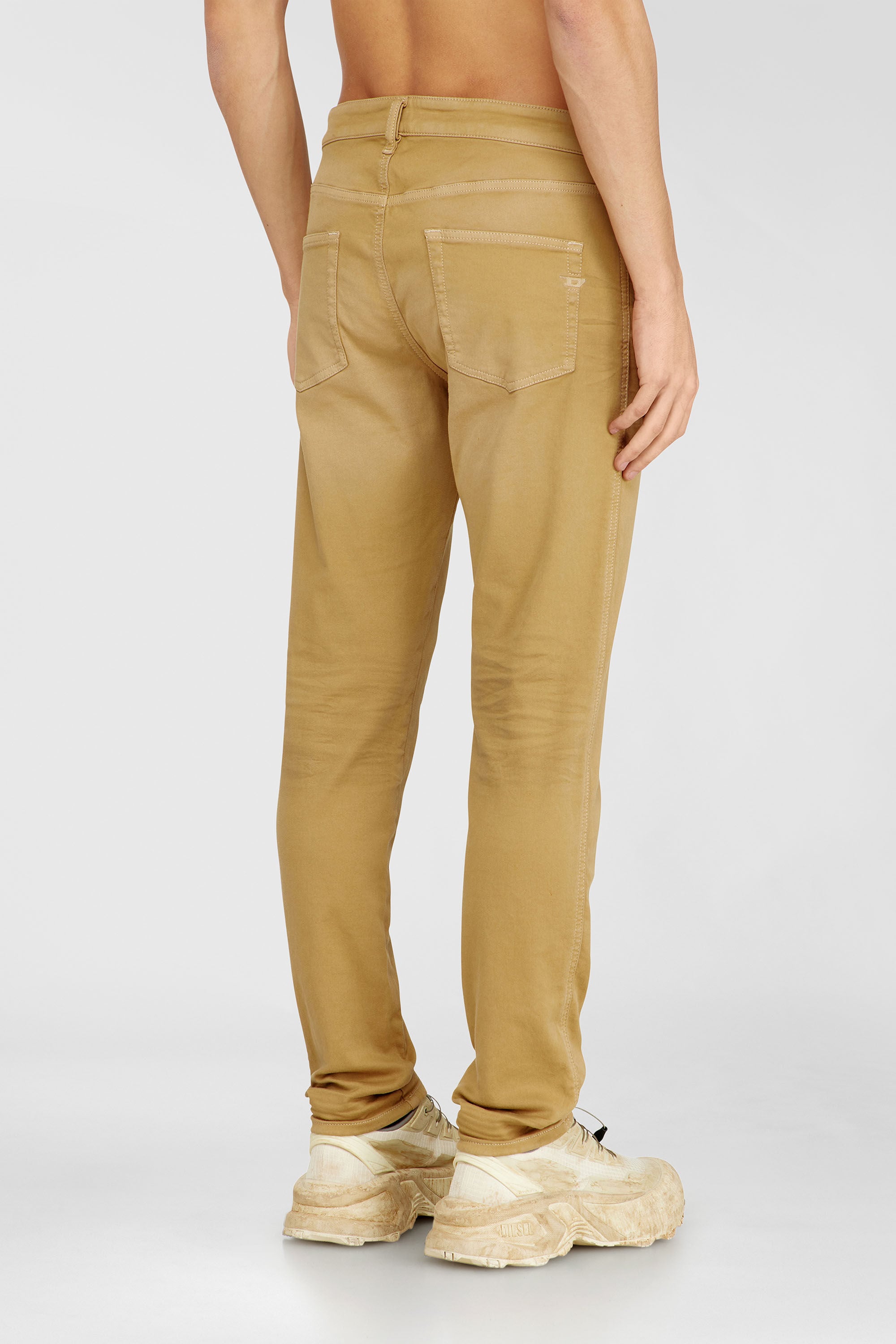 Diesel - Slim 2062 D-Strukt Joggjeans&reg; 0670M Hombre, Beige - 3