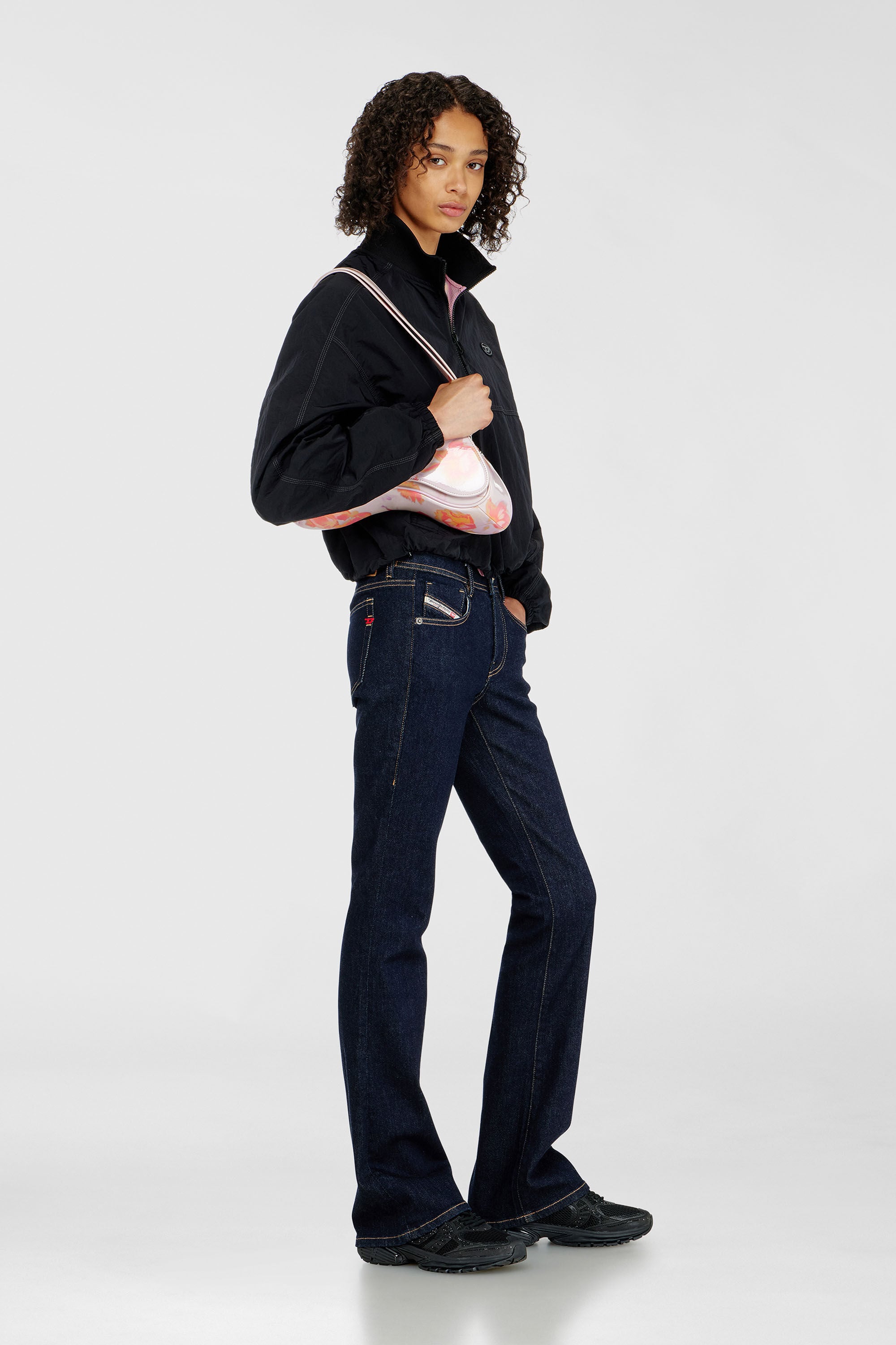 Diesel - Bootcut Jeans 1969 D-Ebbey 0HDBM Mujer, Azul Oscuro - 2