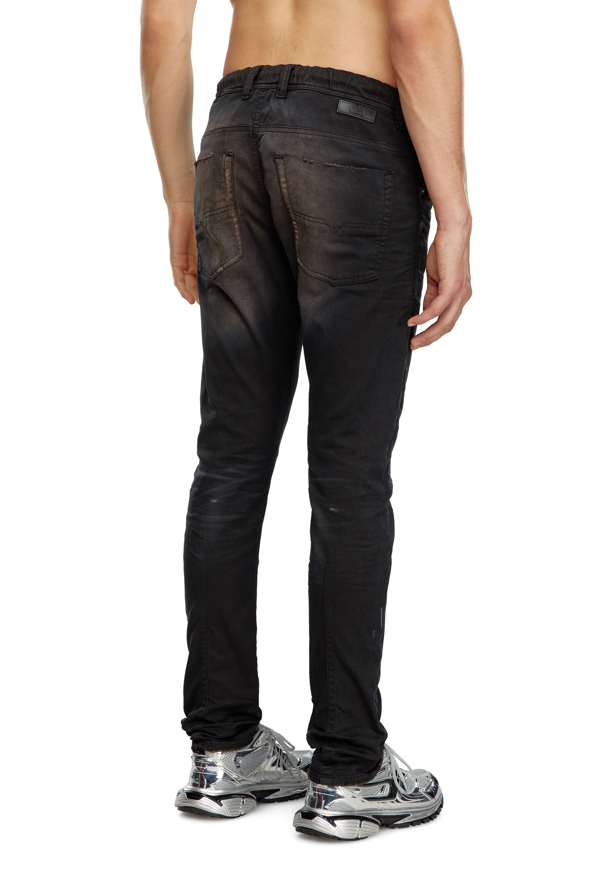 Diesel - Regular 2030 D-Krooley Joggjeans® 068LW Hombre, Negro - 4