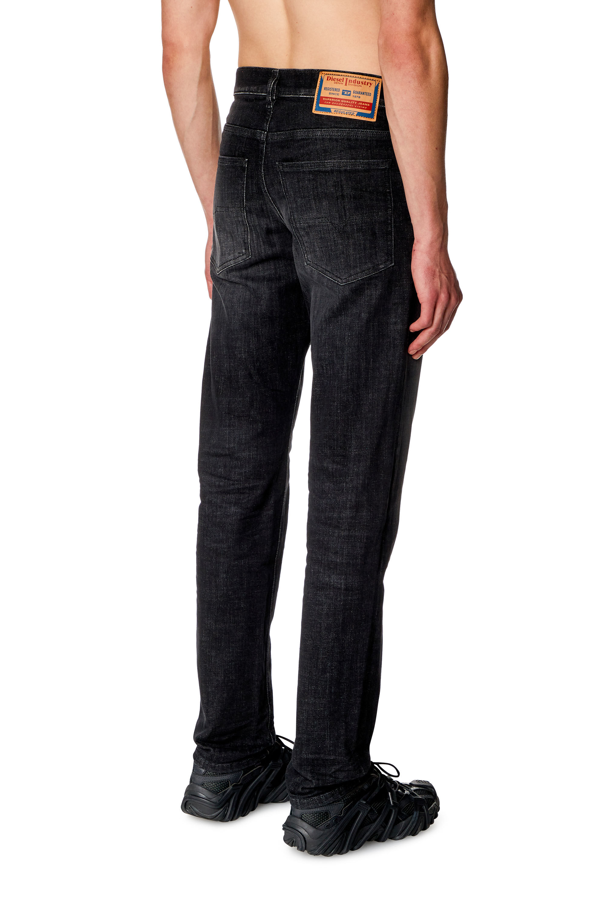 Diesel - Straight Jeans 1995 D-Sark 09H34, Negro/Gris oscuro - Image 4