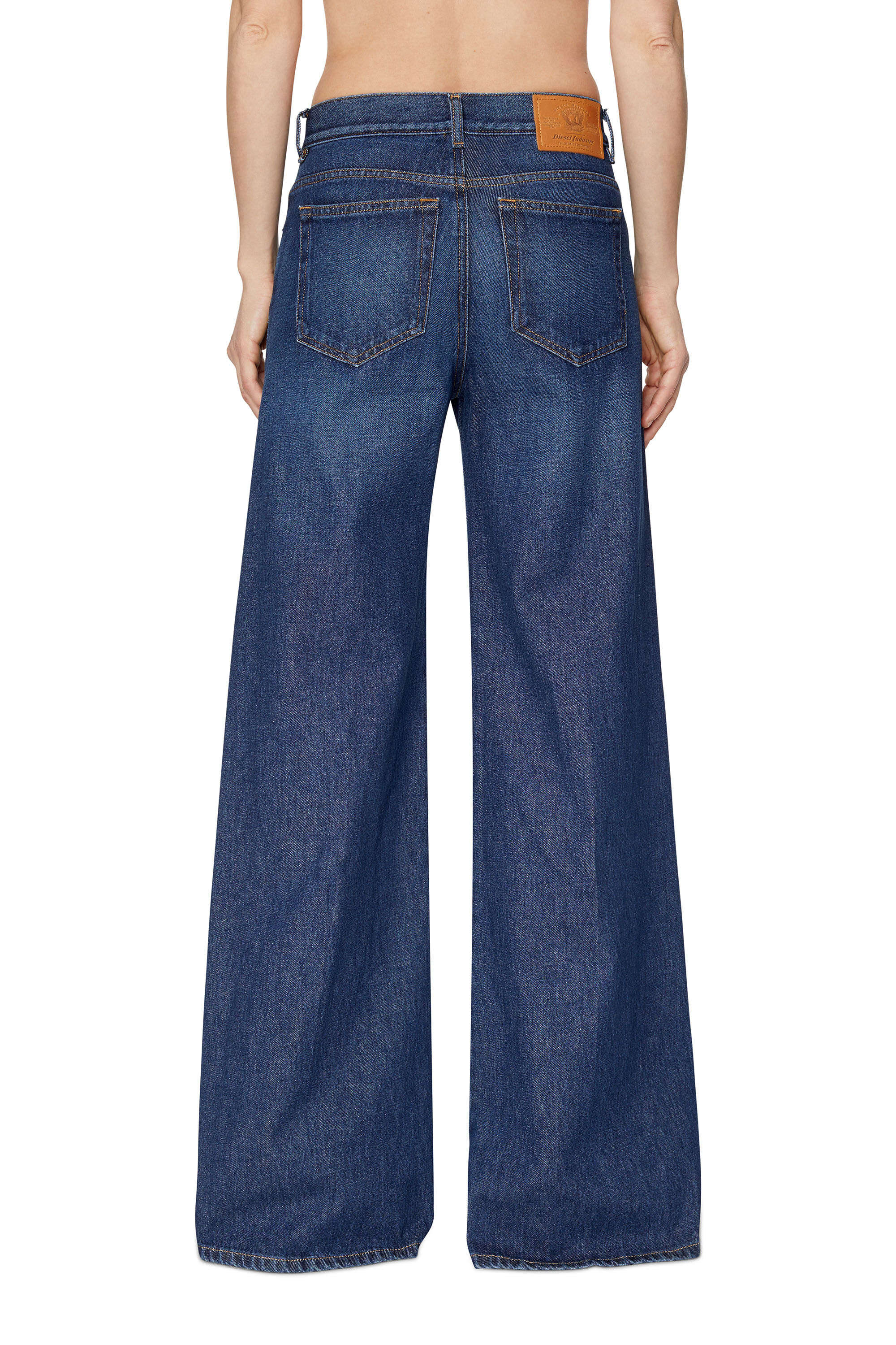 Diesel - 1978 D-AKEMI 09C03 Bootcut and Flare Jeans, Azul Oscuro - Image 4