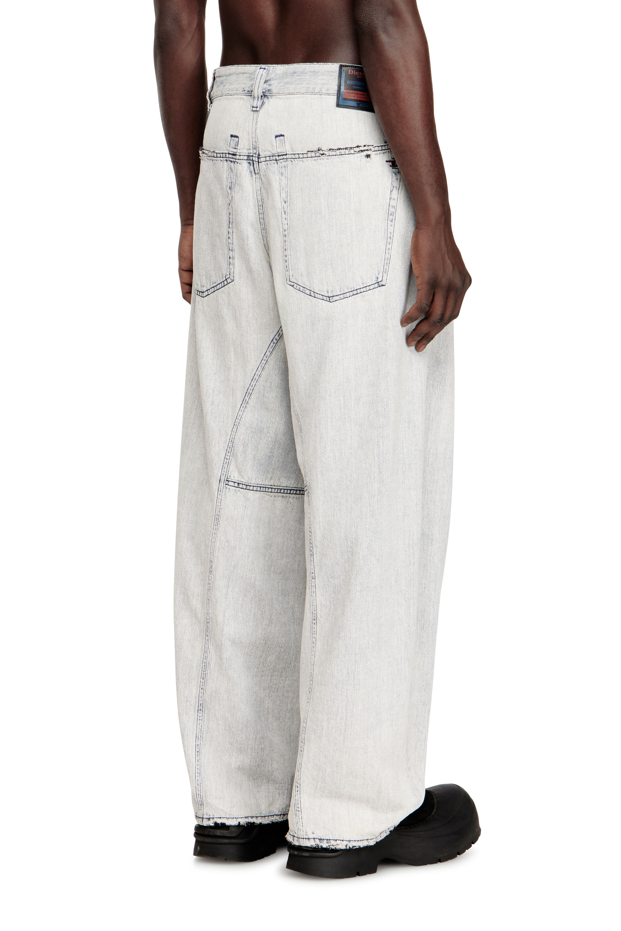 Diesel - Relaxed Jeans 1997 D-Enim-M 068UR Unisex, Azul Claro - 4