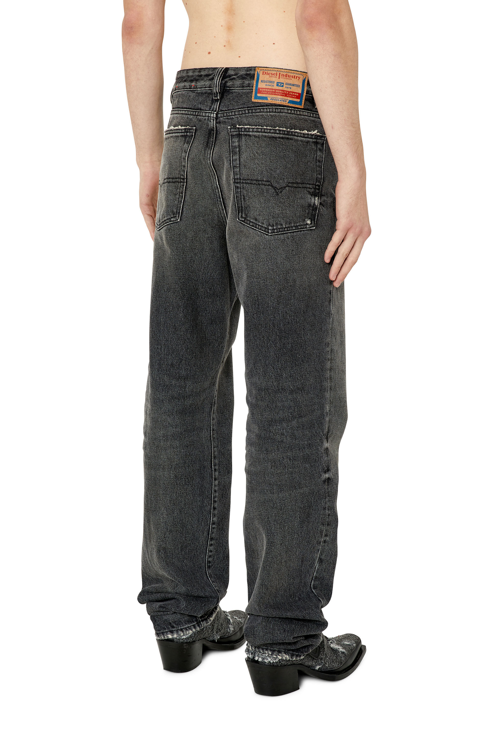 Diesel - 1955 007K8 Straight Jeans, Negro/Gris oscuro - Image 4