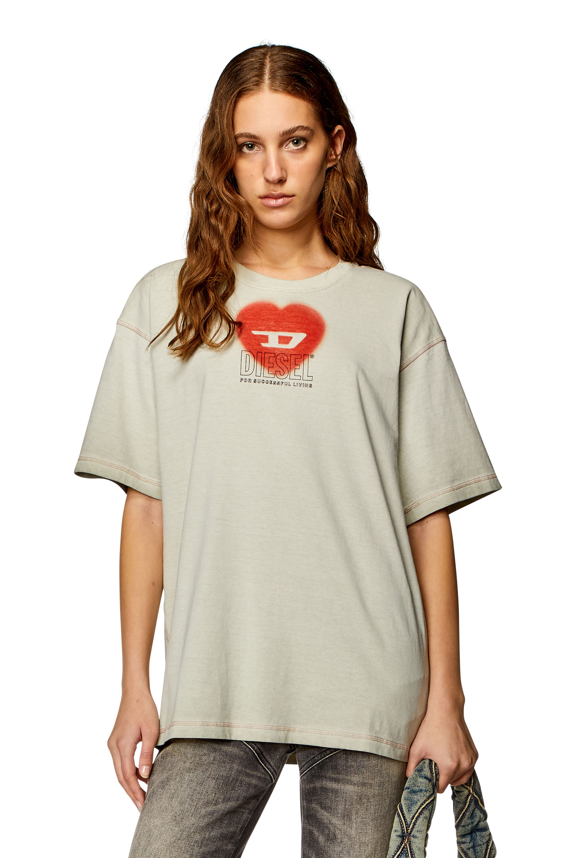 Diesel - T-BUXT-N4, Camiseta con estampado de corazón Mujer in Beige - 3