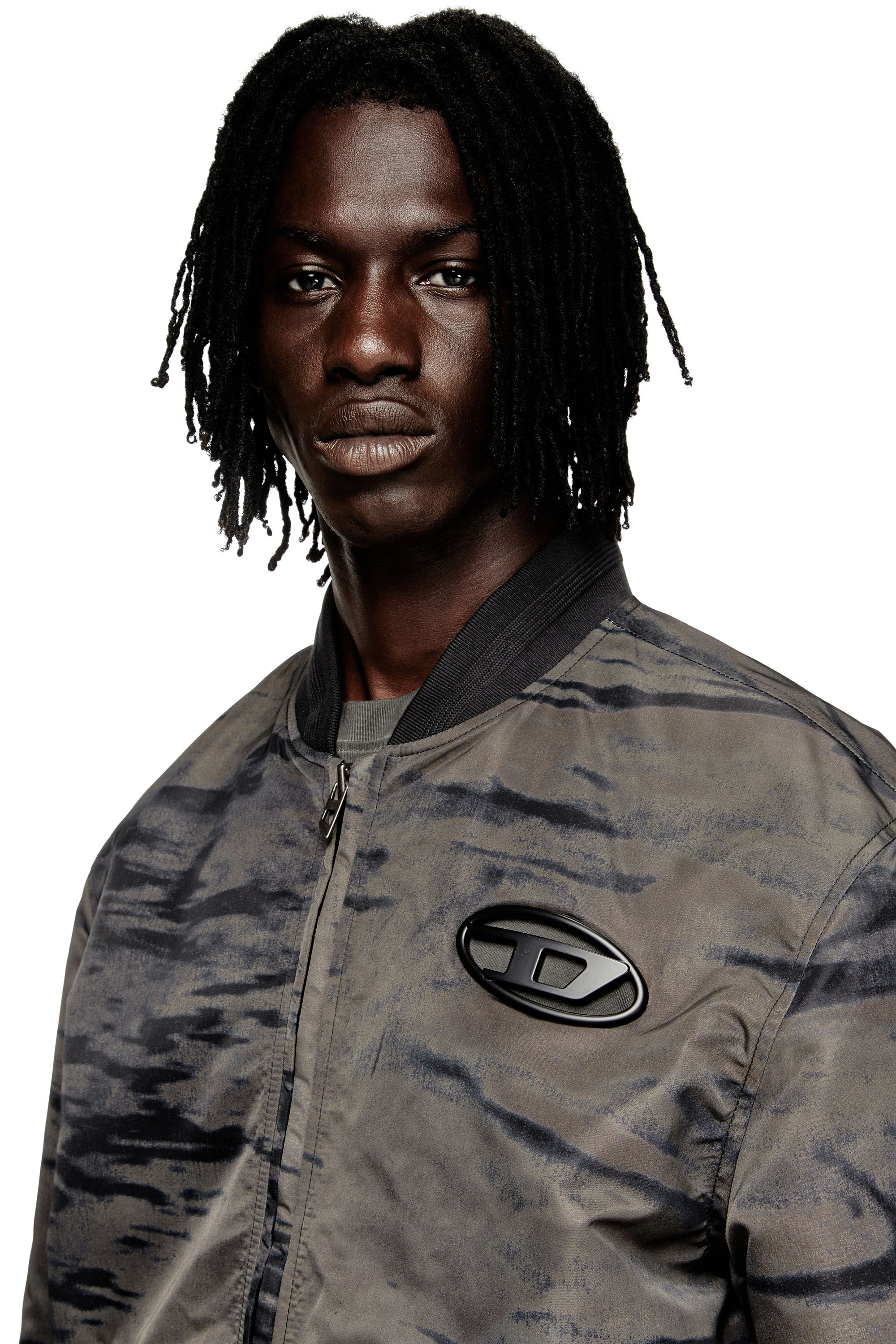 Diesel - J-KEPES-DLBZ, Chaqueta bomber acolchada en satén estampado Hombre in Multicolor - 5