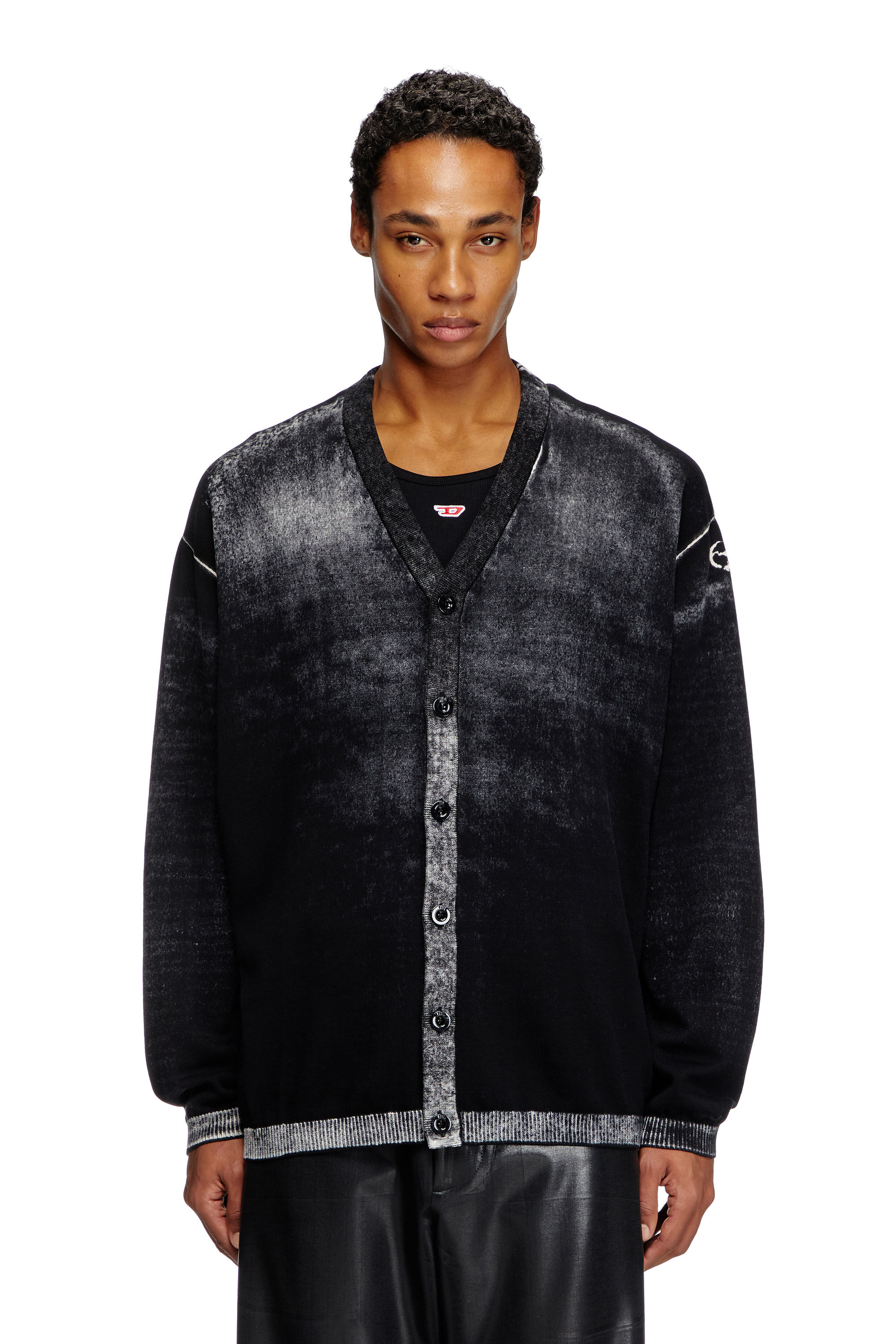 Diesel - K-LARENCE-CARDIGAN-B, Chaqueta de punto de algodón con estampado invertido Hombre in Negro - 3