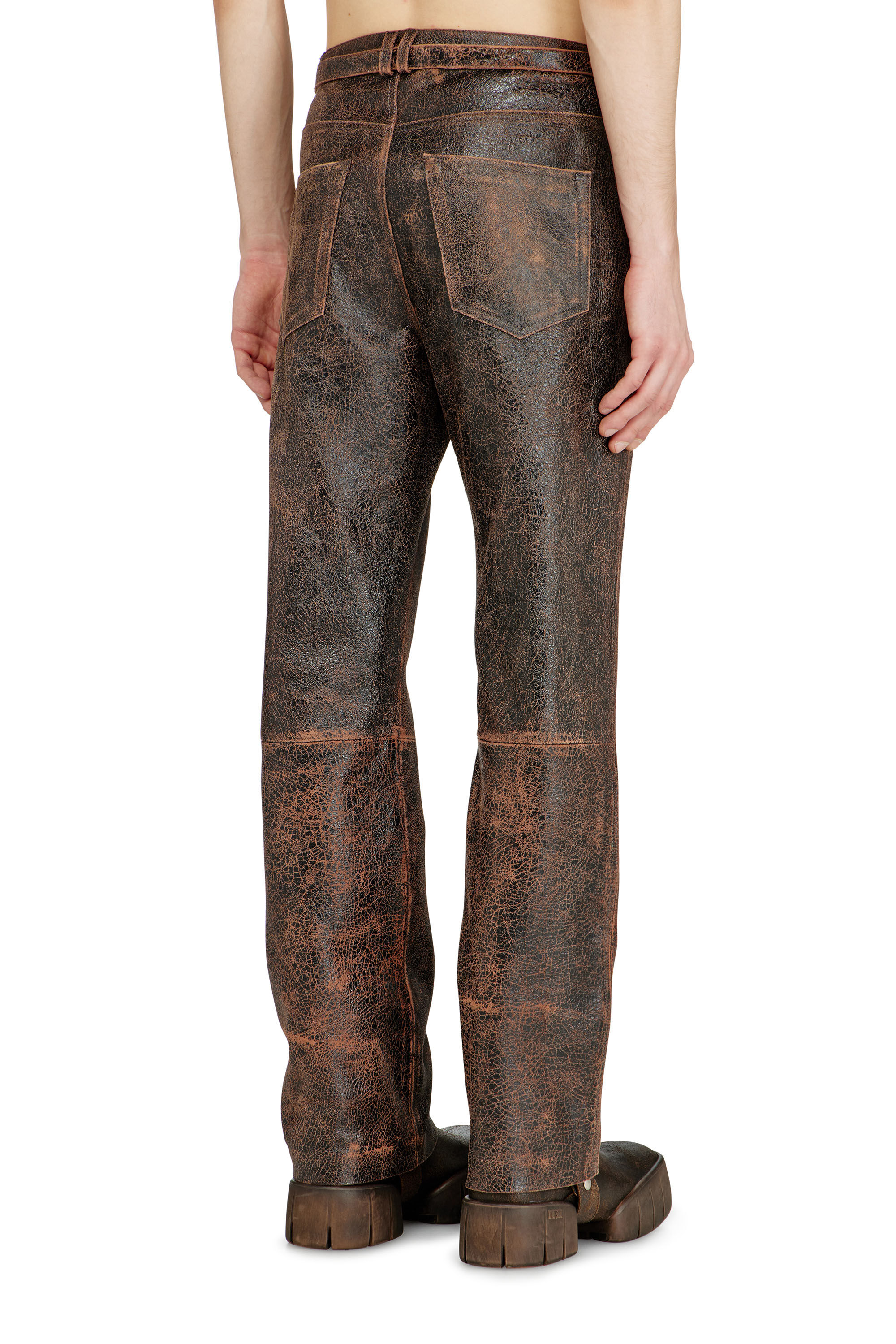 Diesel - P-NURI, Pantalones de cuero agrietado con detalle de correa biker Hombre in ToBeDefined - 4