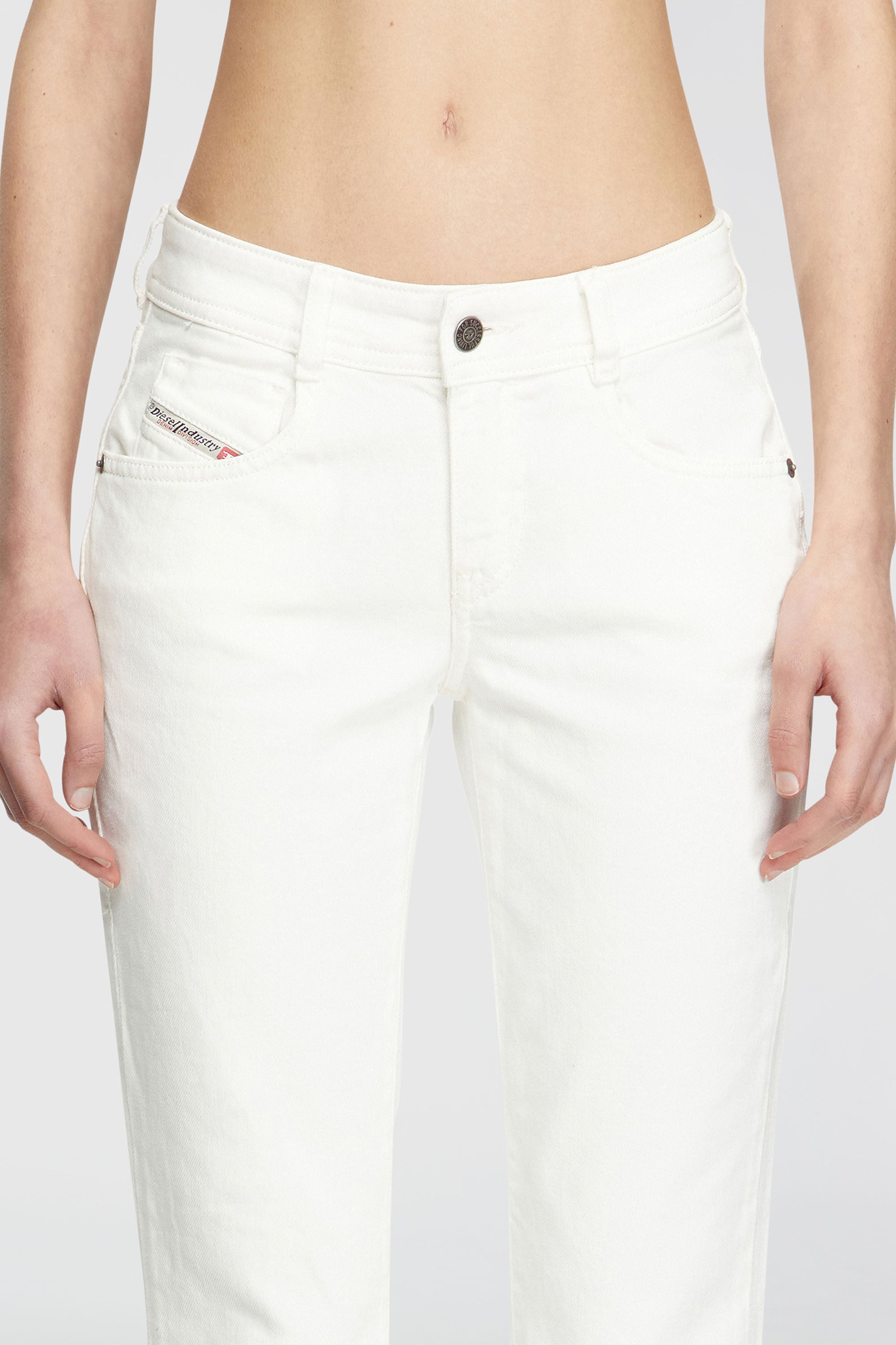 Diesel - Bootcut Jeans 1969 D-Ebbey 09D63 Mujer, Blanco - 7