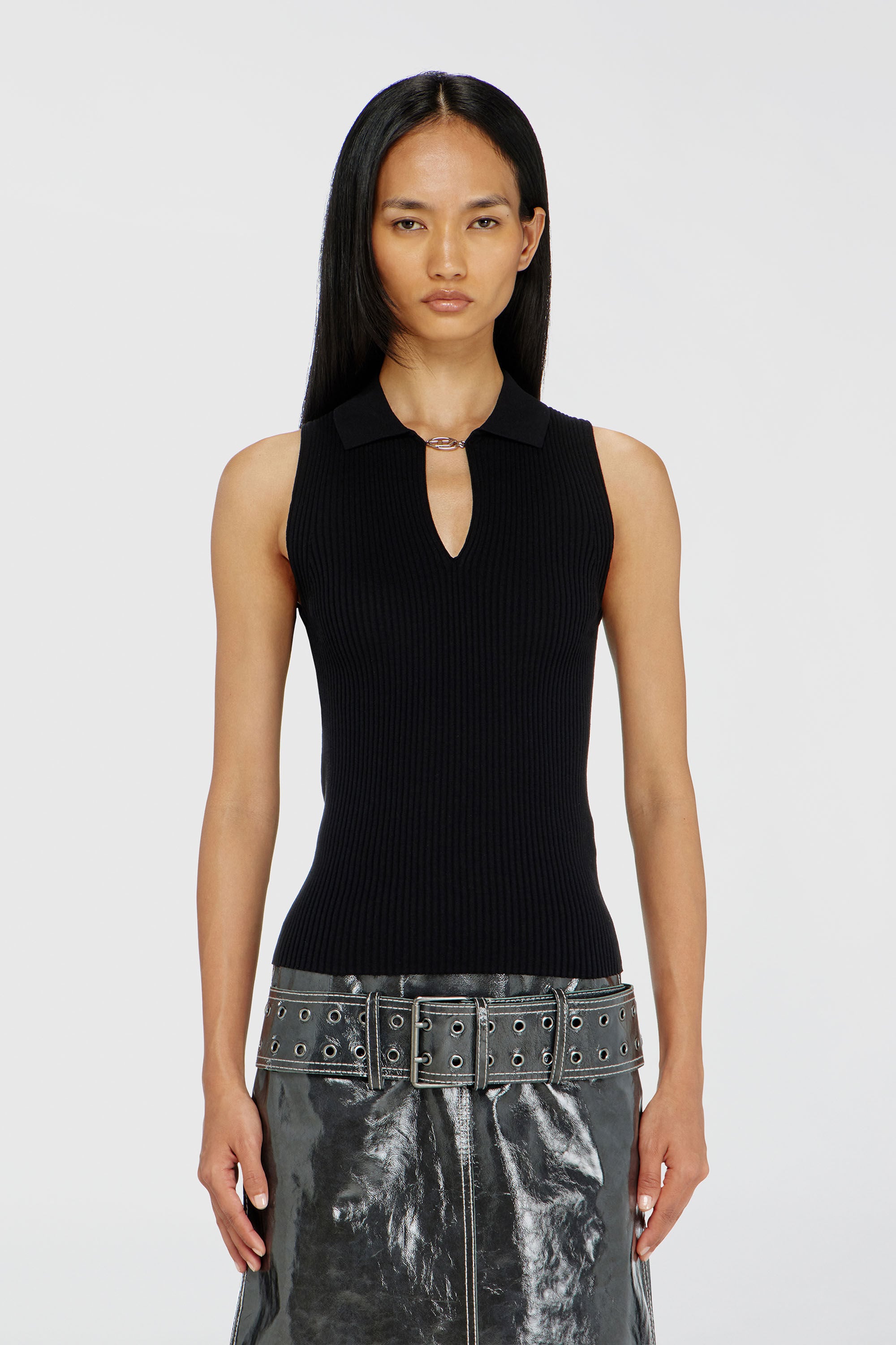 Diesel - M-LILITA, Top tipo polo sin mangas de punto acanalado en mezcla de seda Mujer in Negro - 5