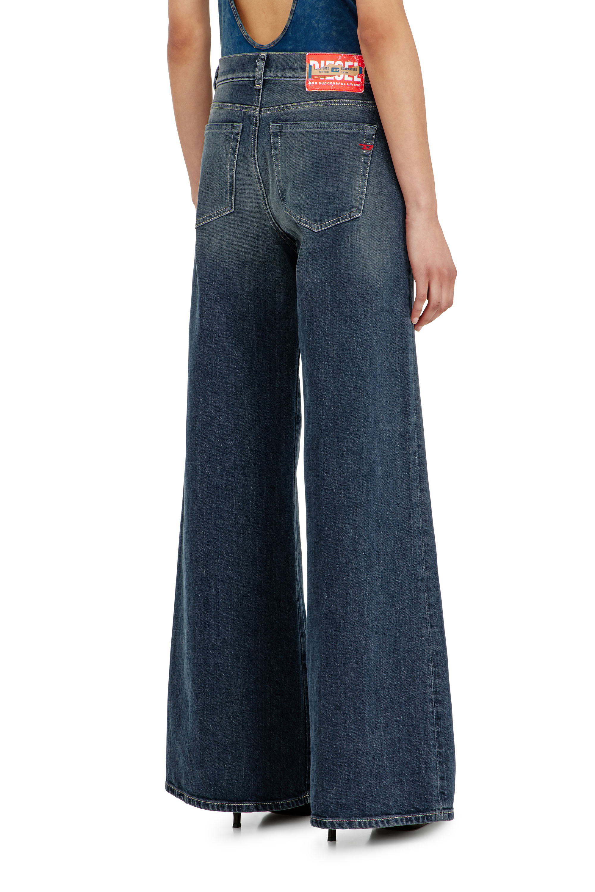 Diesel - Flare Jeans 1978 D-Akemi 007EI Mujer, Azul Oscuro - 5