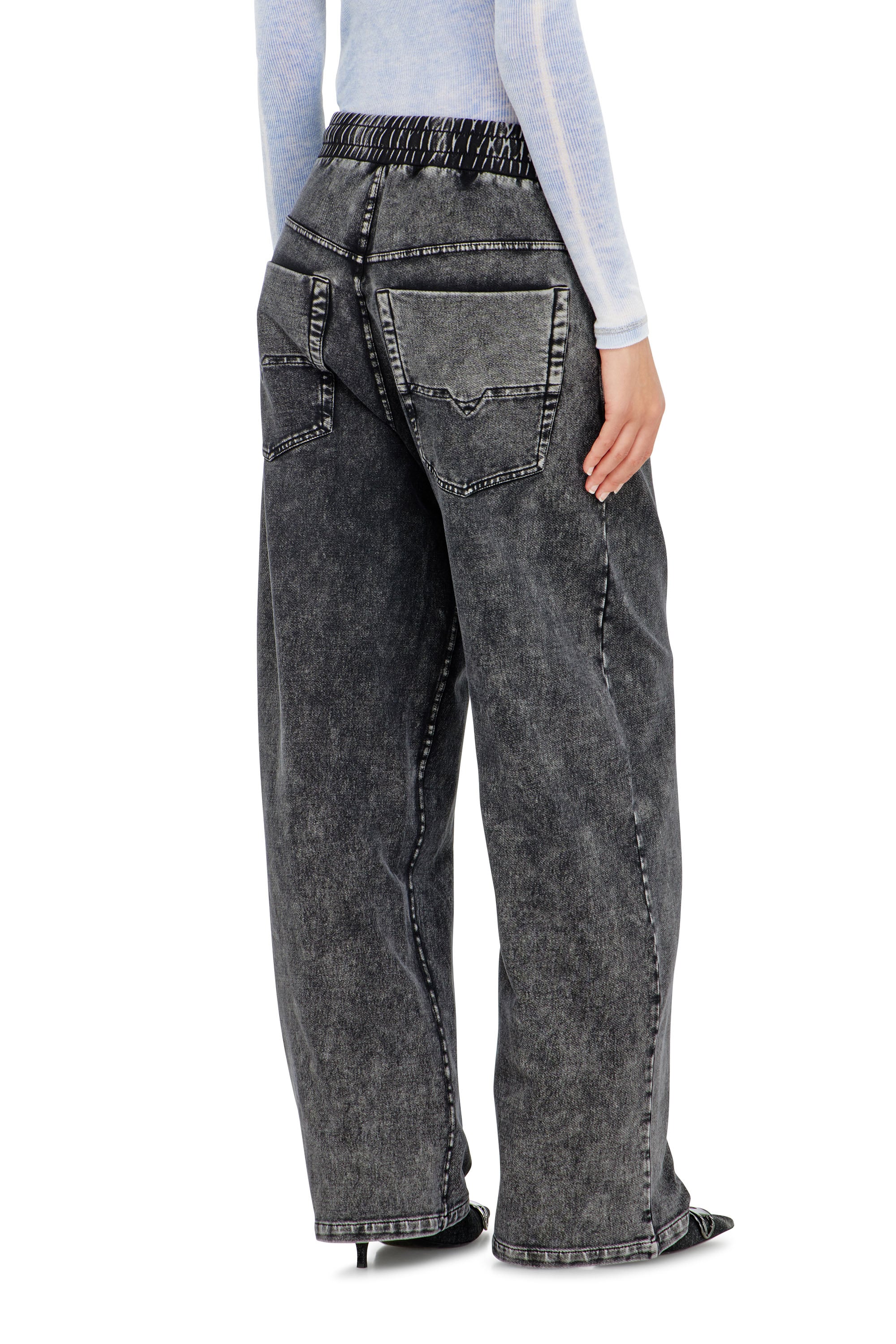 Diesel - P-STUKY, Pantal&oacute;n de ch&aacute;ndal con efecto denim Mujer in Gris - 3