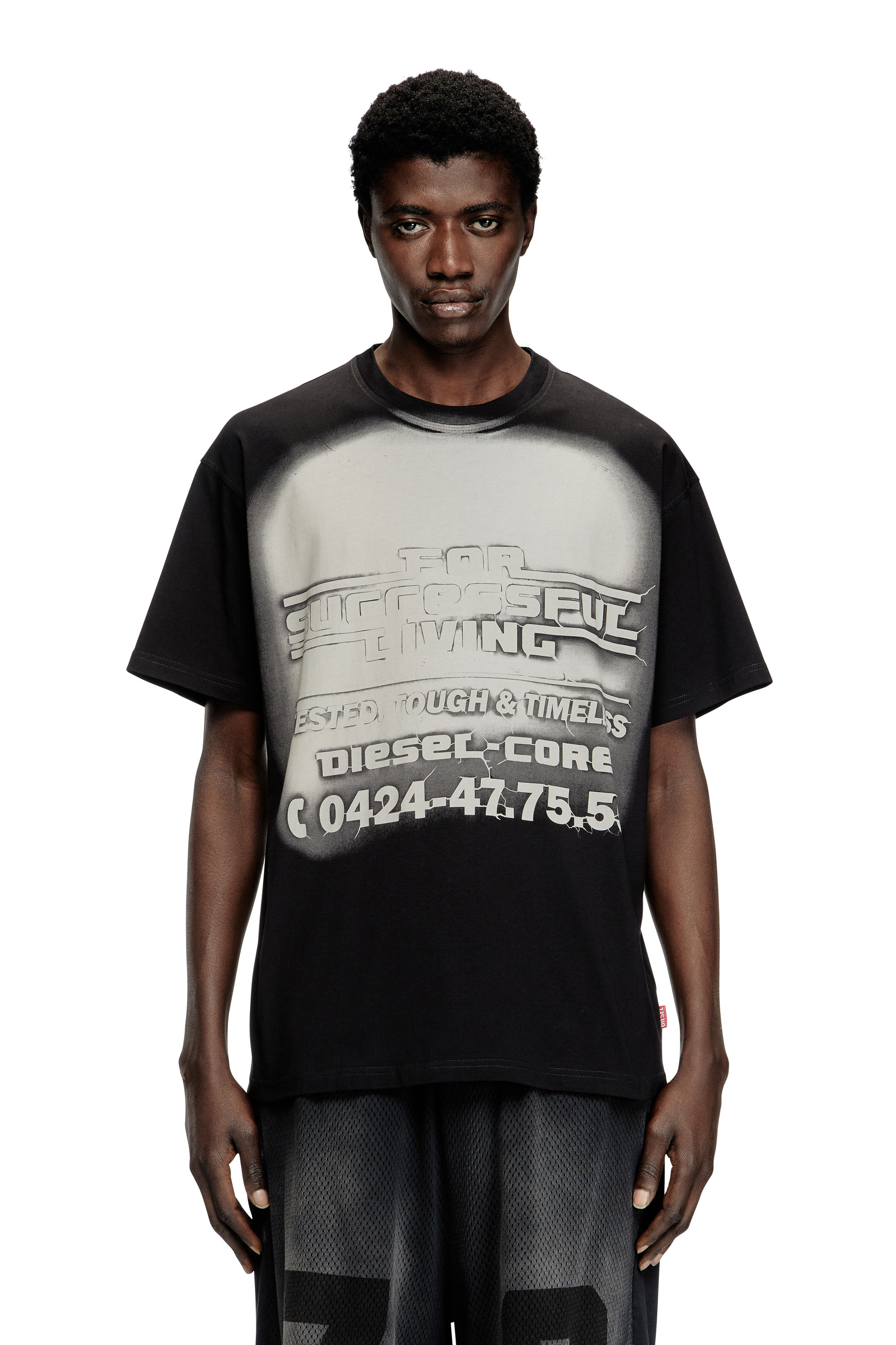 Diesel - T-BOXT-R15, Camiseta con gráfico de logotipo exagerado Hombre in Negro - 1