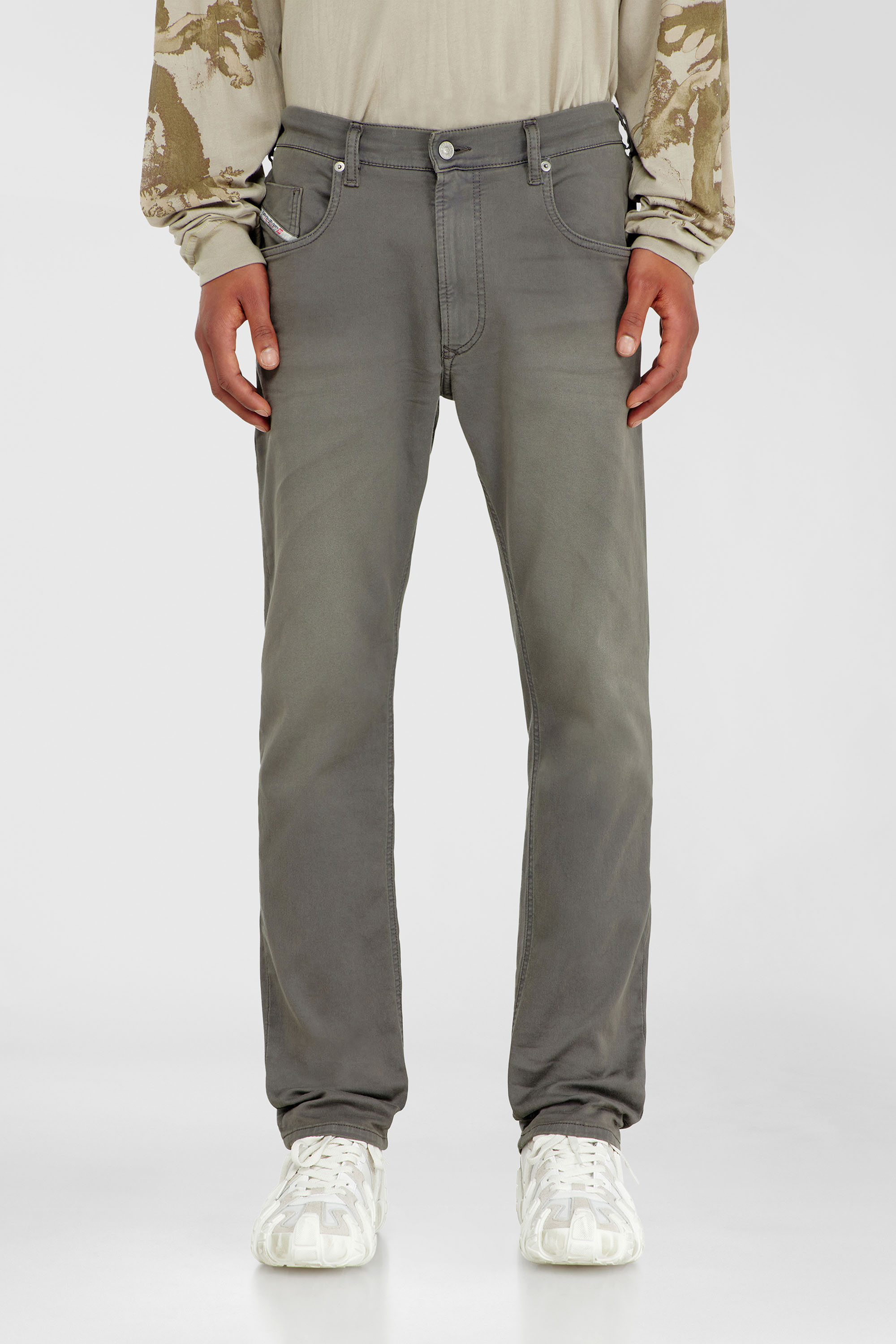 Diesel - Regular 2032 D-Krooley-BW Joggjeans&reg; 0670M Hombre, Gris - 2