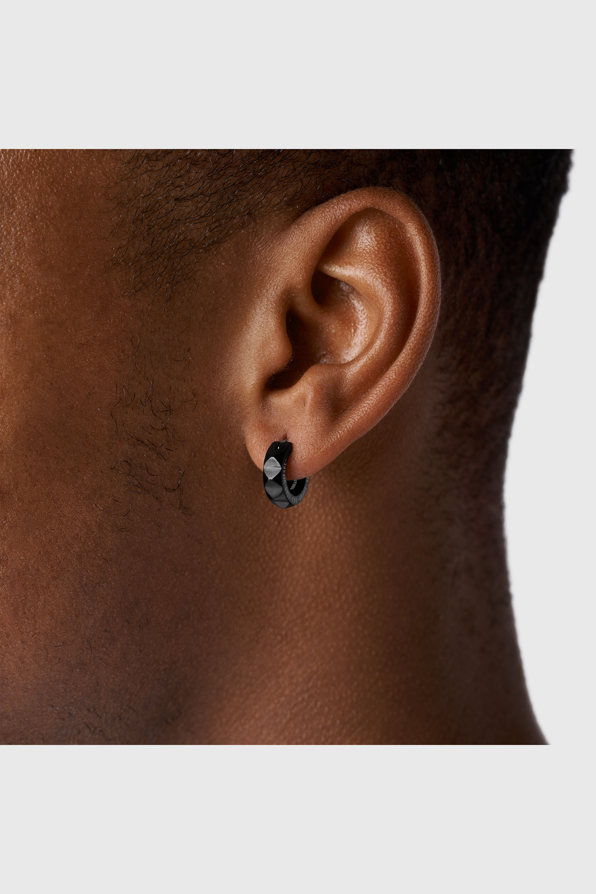 Diesel - DX1273, Pendiente tipo aro en acero inoxidable negro con tachuelas Hombre in Negro - 3