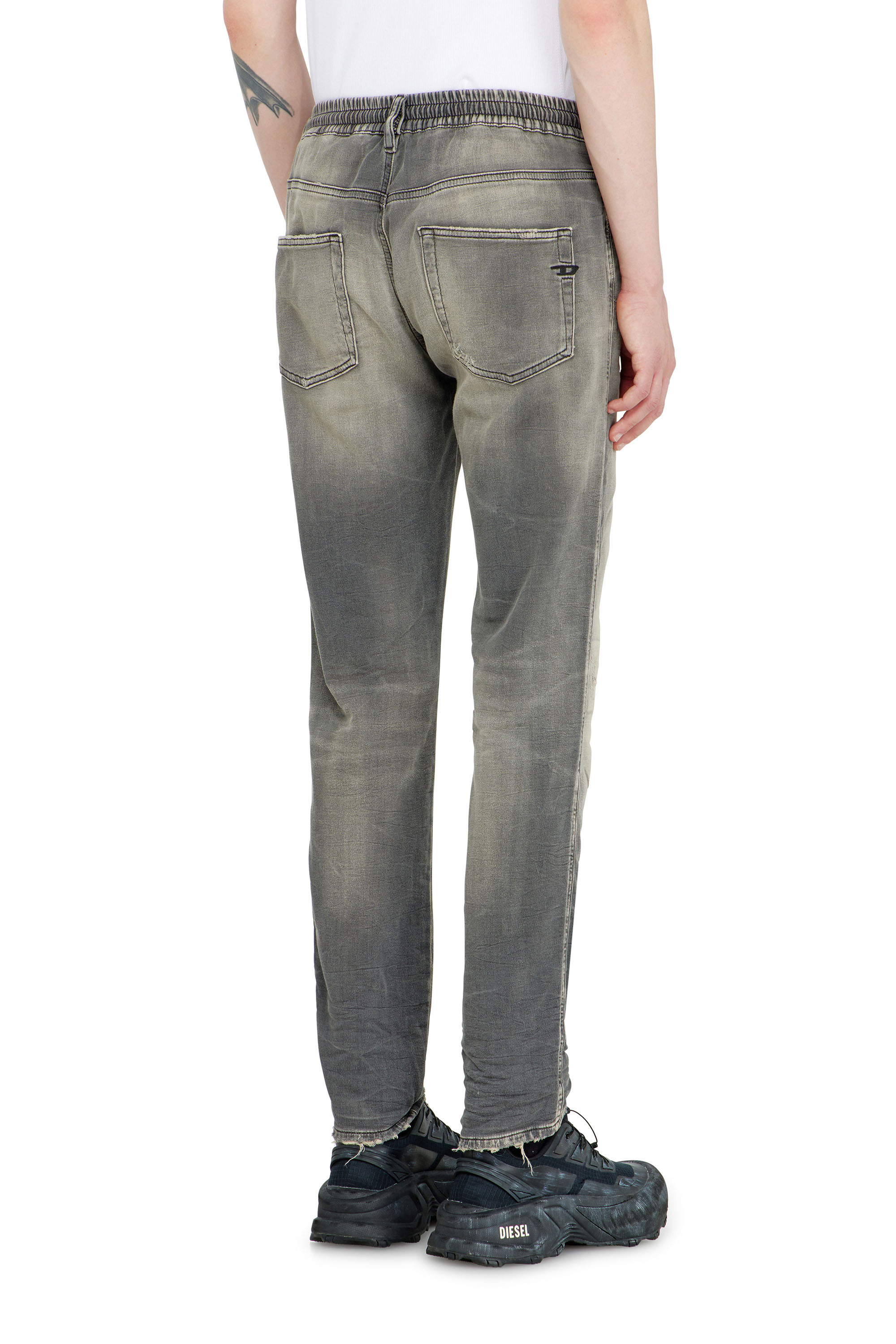 Diesel - Slim 2062 D-Strukt Joggjeans&reg; 068UH Hombre, Gris Claro - 3