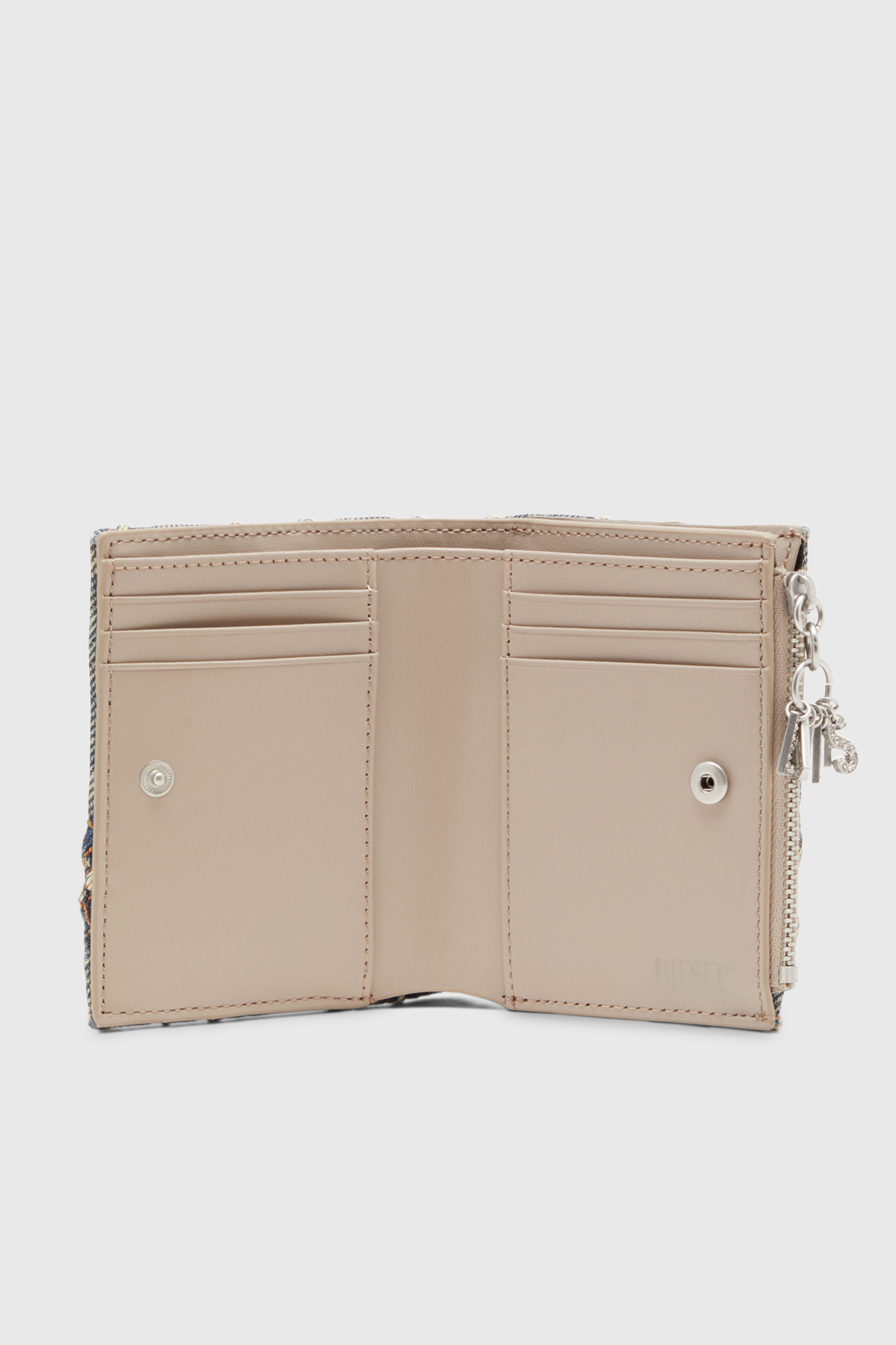 Diesel - CHARM D- BI FOLD ZIP II, Cartera peque&ntilde;a de denim acolchado con motivo Argyle Mujer in Azul marino - 3