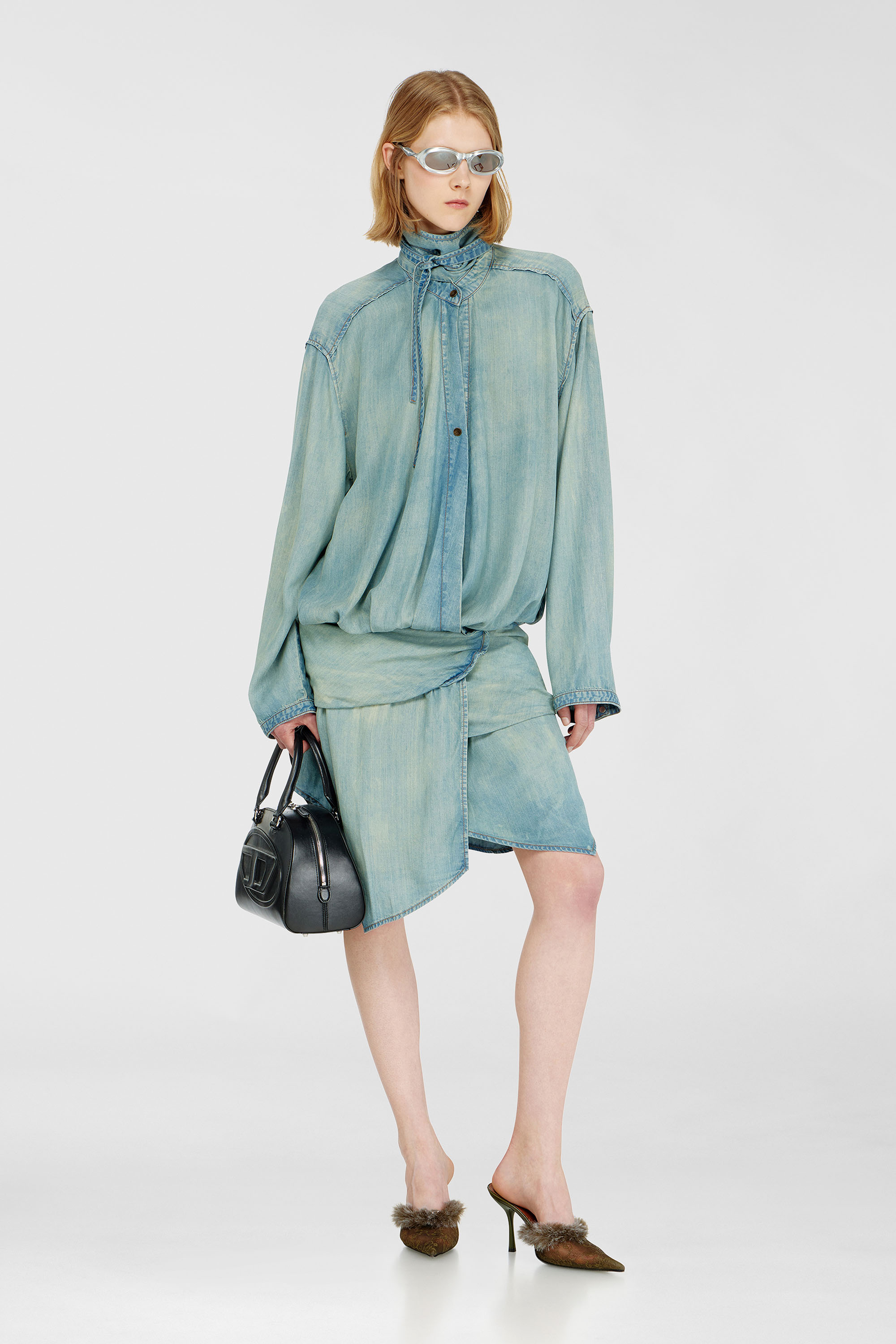 Diesel - DE-TILORA-S, Vestido camisero denim oversized con drapeado Mujer in Azul marino - 1