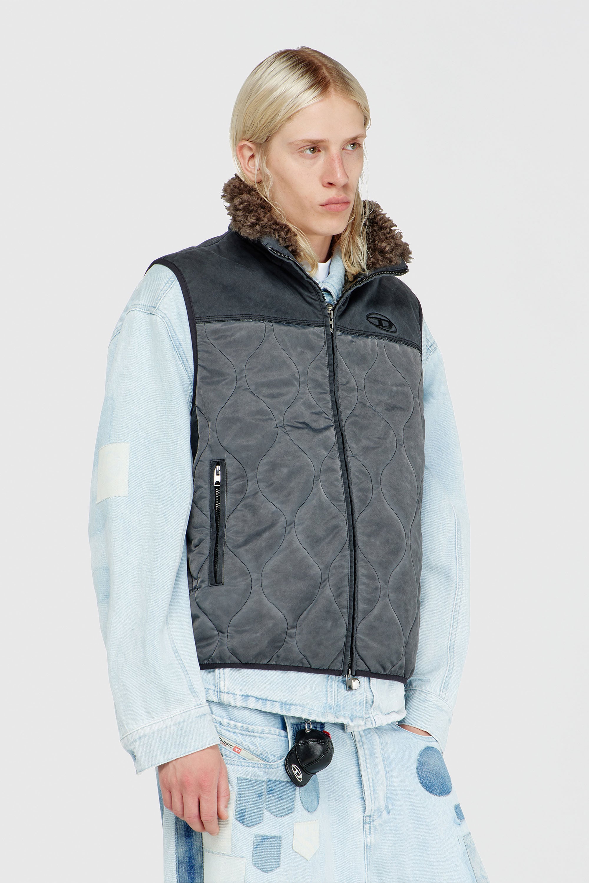 Diesel - J-ALVAR, Chaleco acolchado con cuello interior suave Hombre in Gris - 1