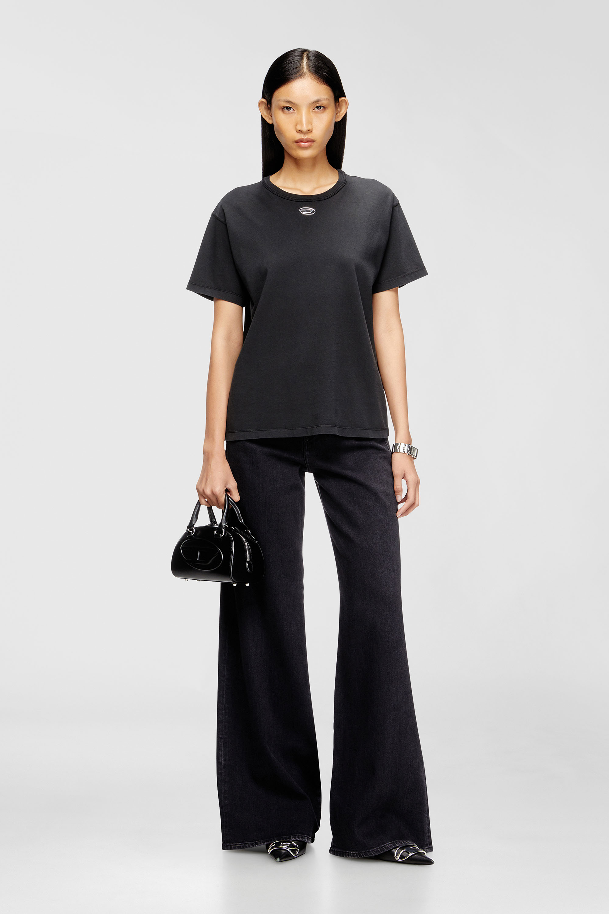 Diesel - T-NORMY-OD-S1, Camiseta de algod&oacute;n con Oval D met&aacute;lico Mujer in Negro - 2