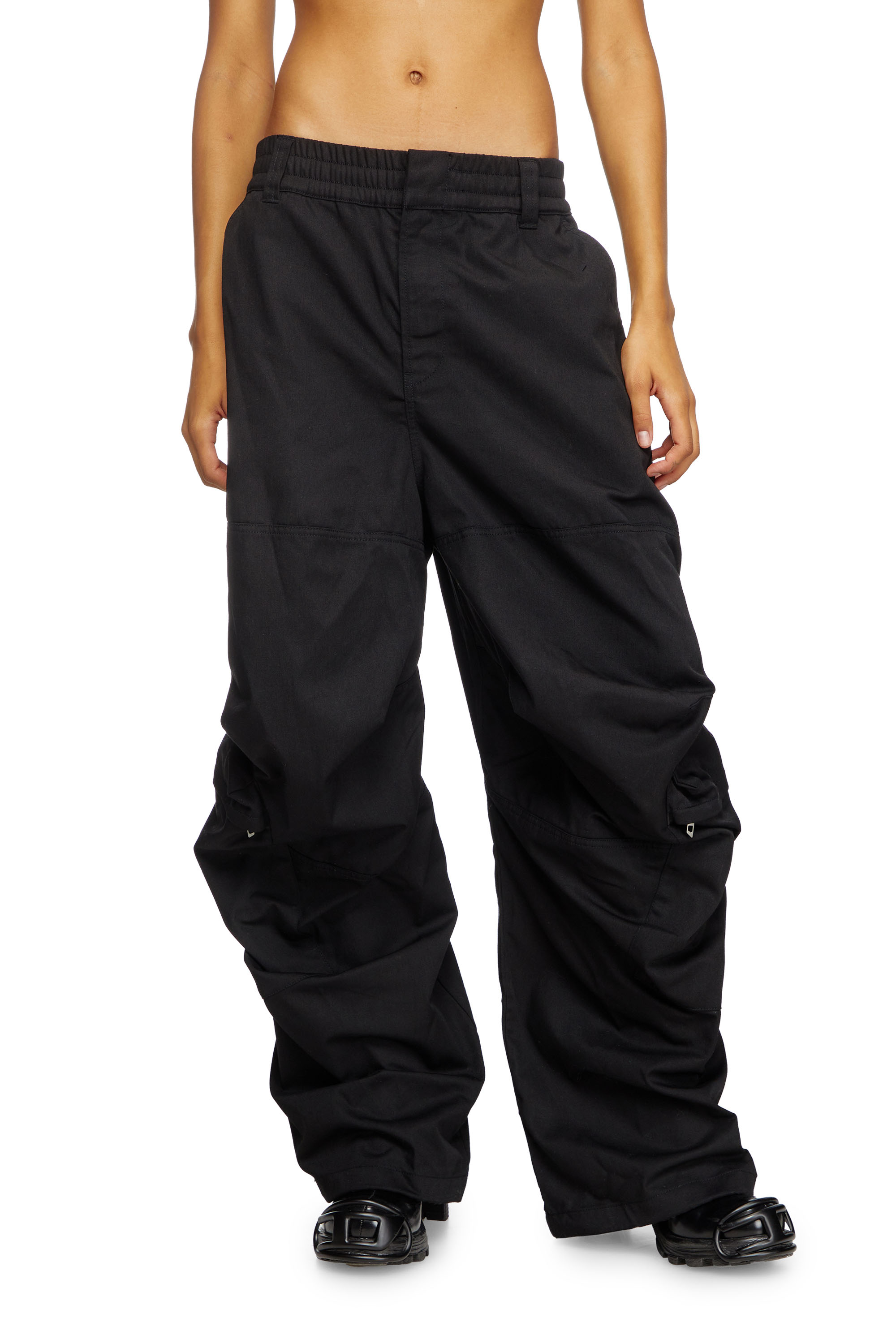 Diesel - P-ARNE-FEM-P2, Pantalones cargo de sarga de algodón Mujer in Negro - 1