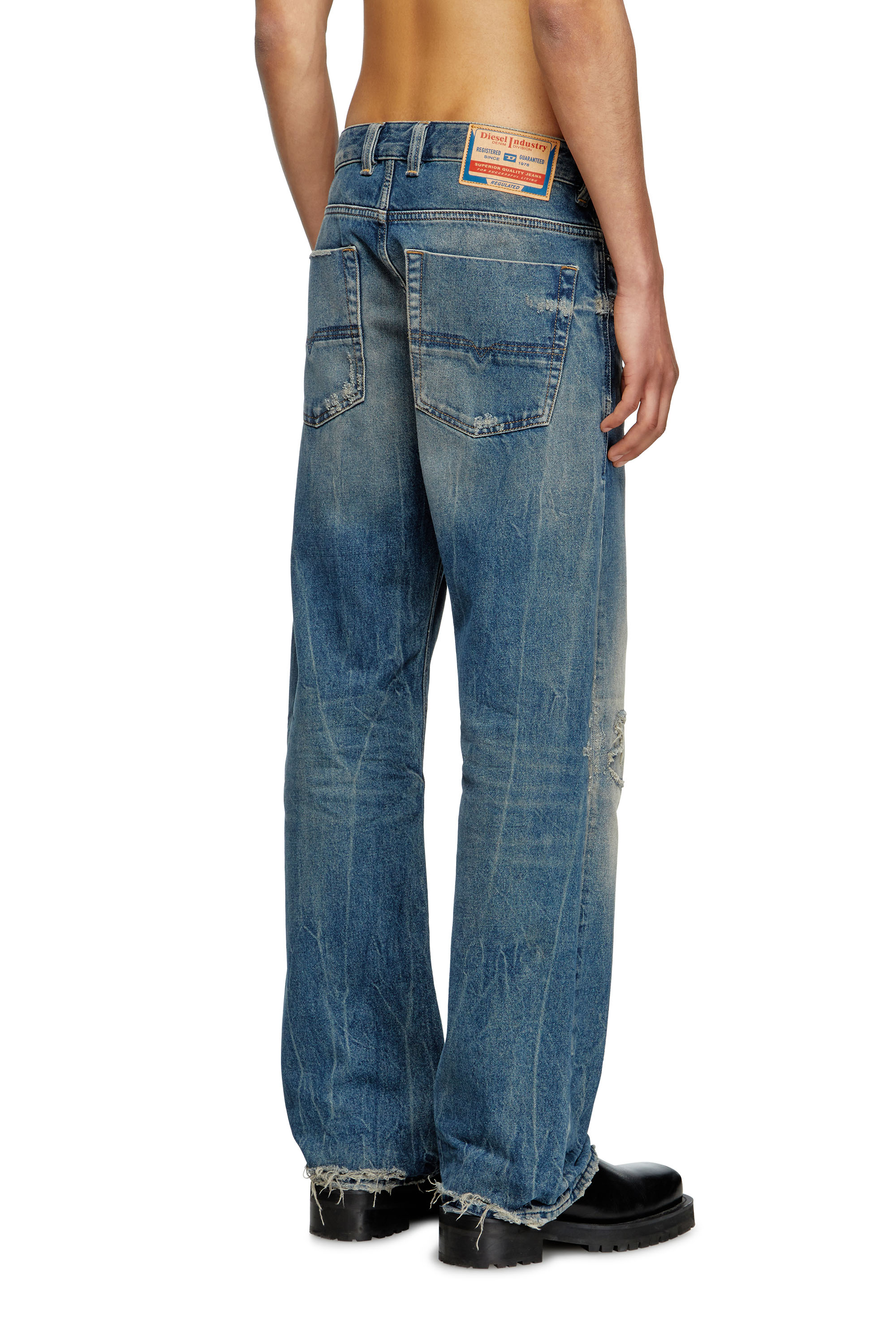 Diesel - Relaxed Jeans 1980 D-Eeper 09M28 Hombre, Azul medio - 4