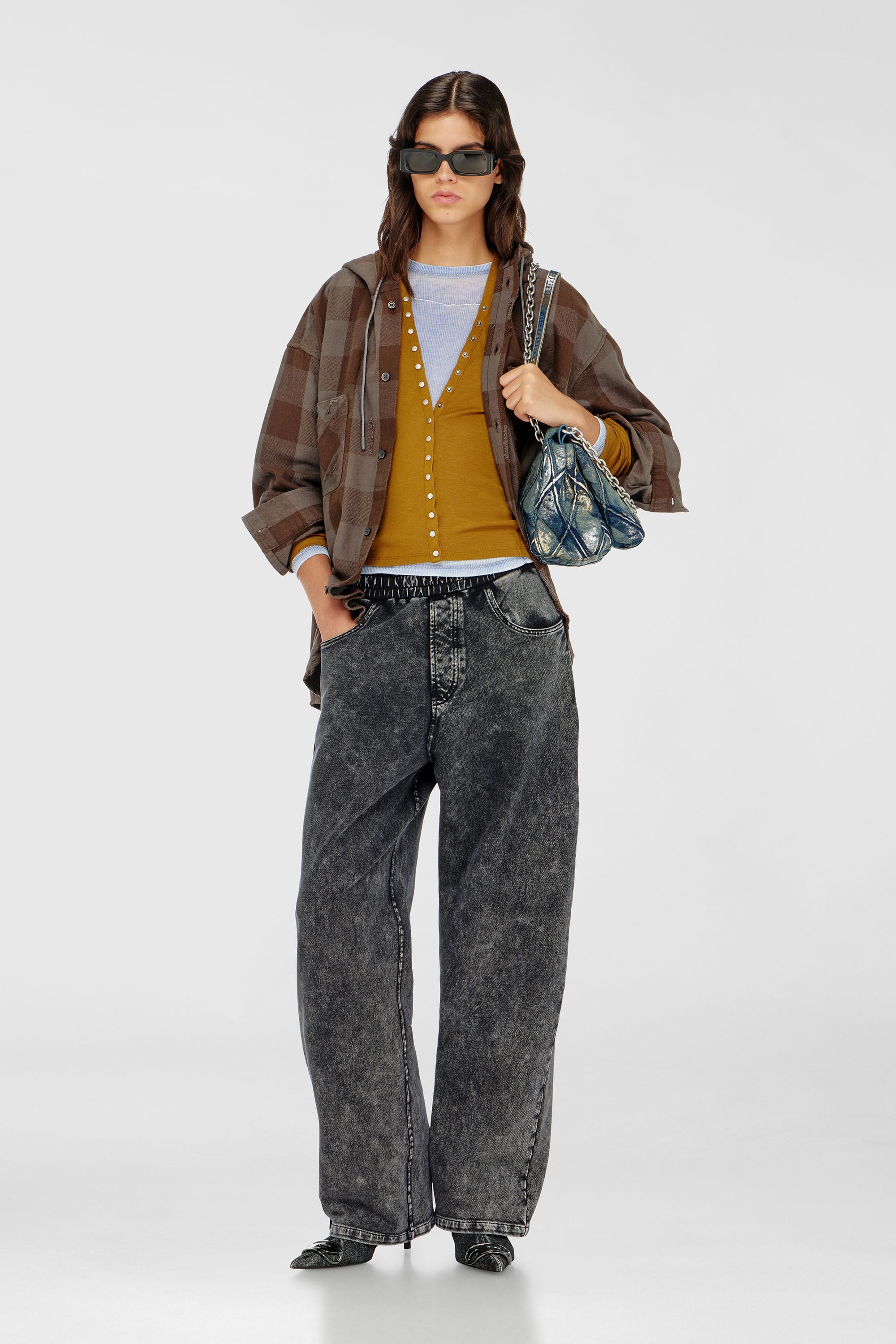 Diesel - P-STUKY, Pantal&oacute;n de ch&aacute;ndal con efecto denim Mujer in Gris - 1