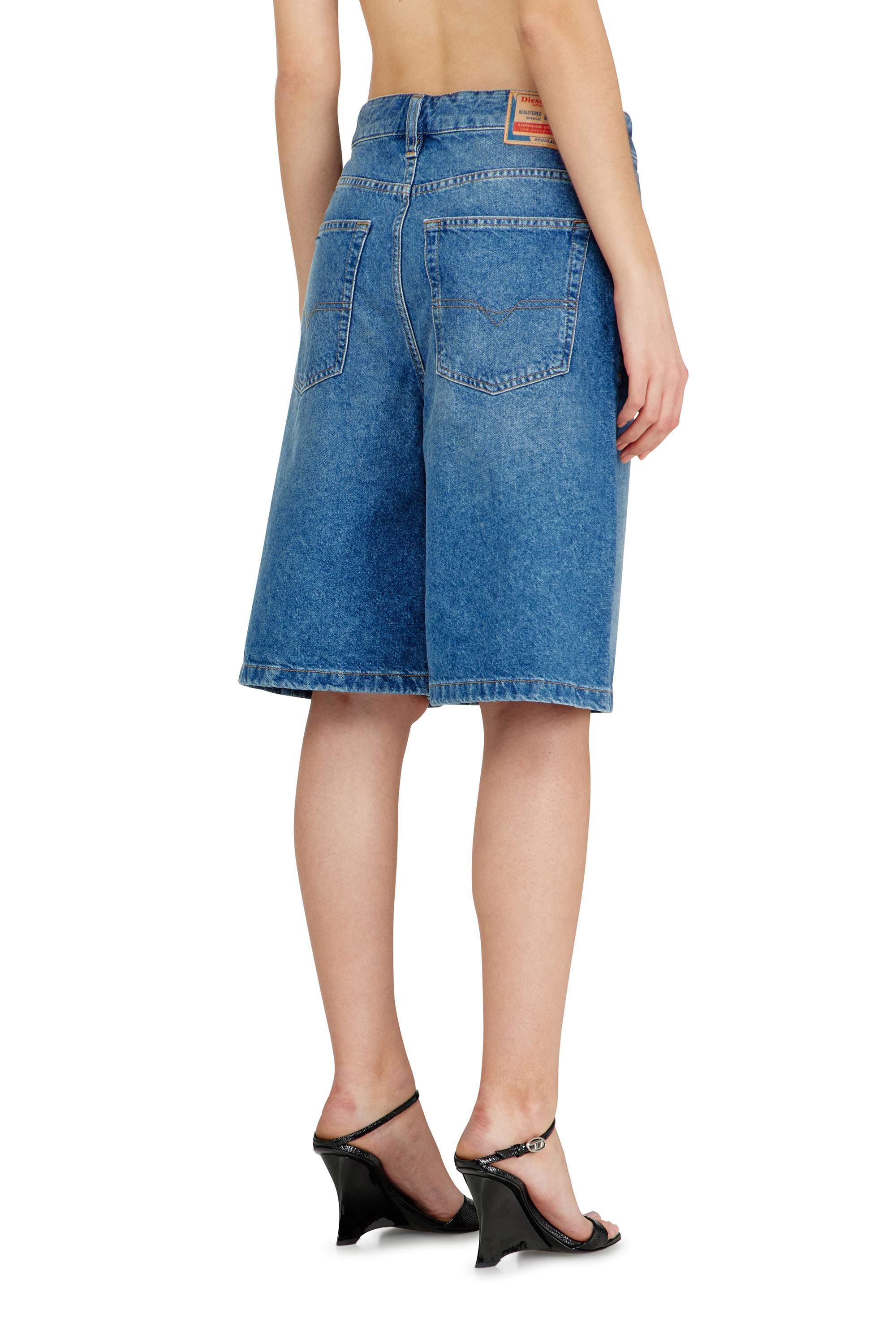Diesel - DE-SIRE-SHORT, Shorts de denim con lavado oscuro limpio Mujer in Azul marino - 4