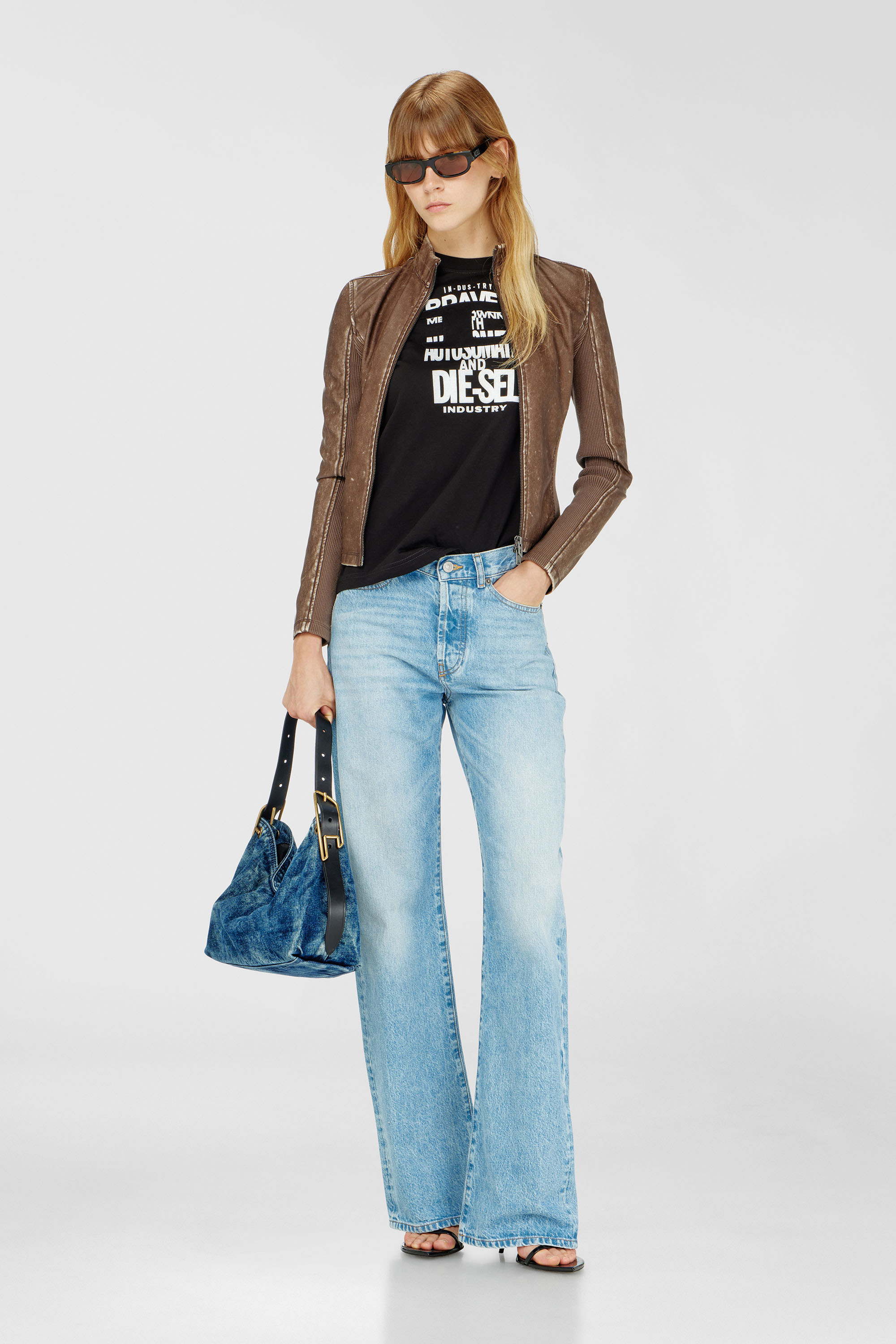 Diesel - T-REG-ZAL-V2, Camiseta de algod&oacute;n con estampado gr&aacute;fico Mujer in Negro - 2