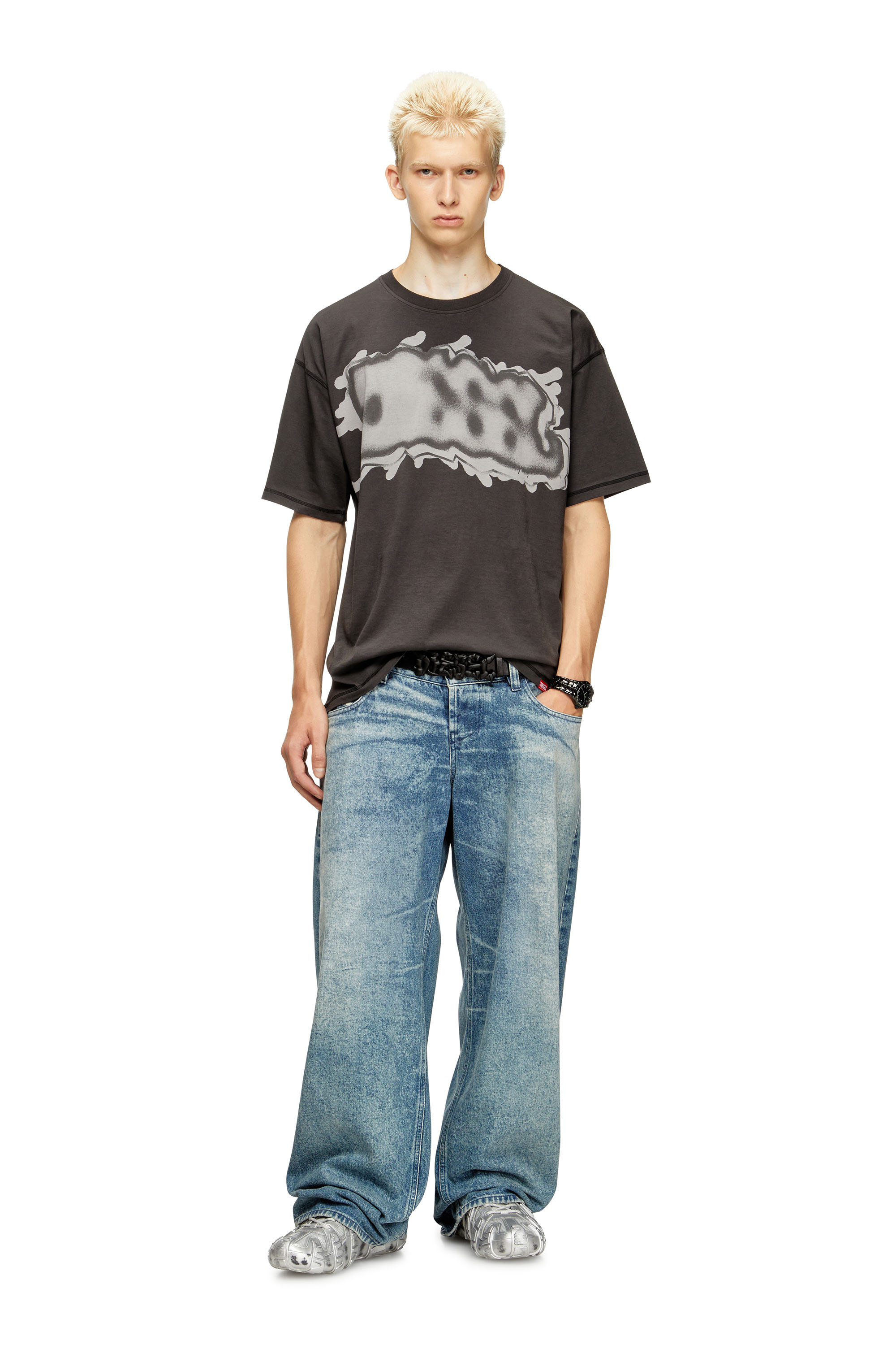 Diesel - T-LEONARD-IHBJ, Camiseta con estampado de grafiti Hombre in Gris - 2