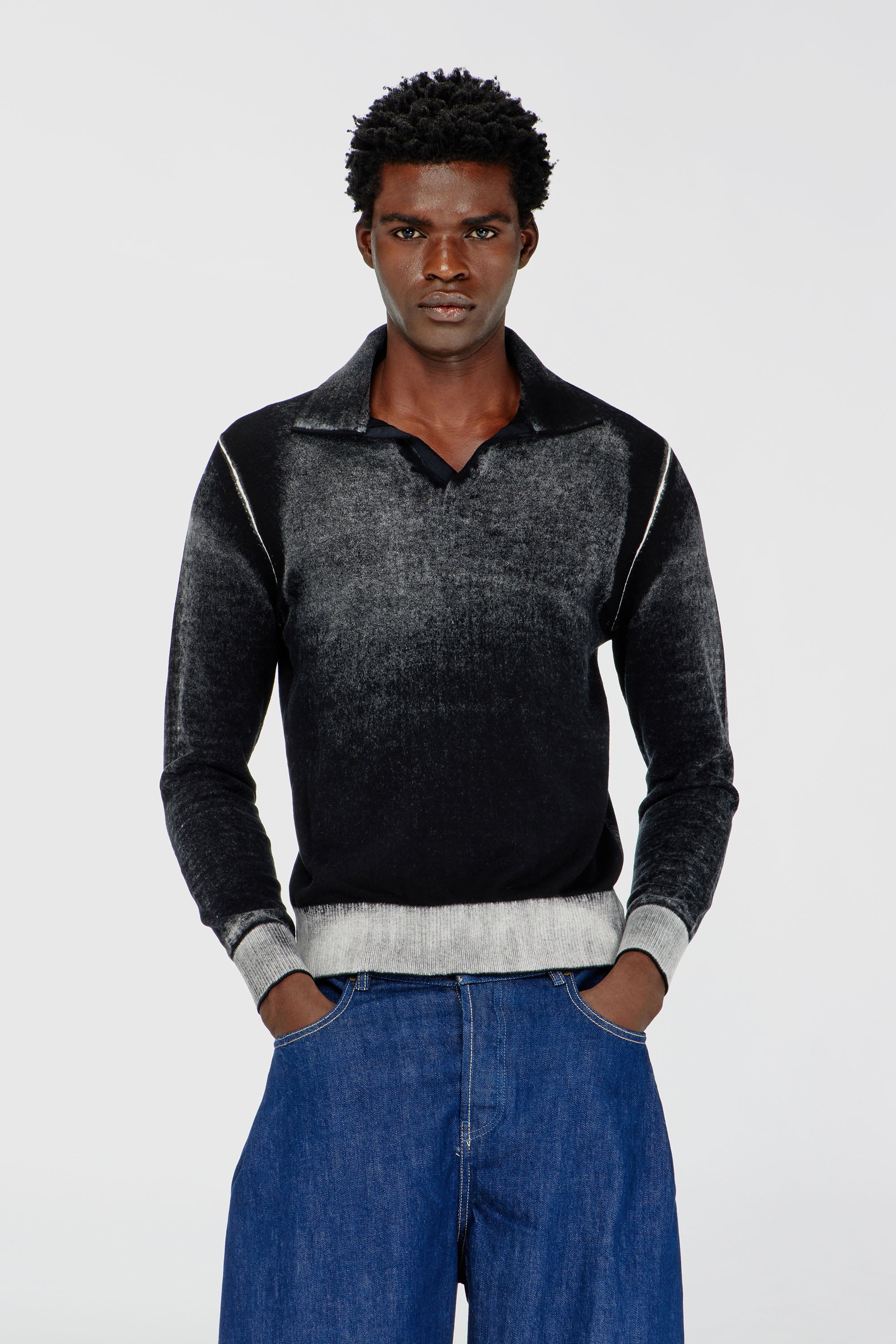 Diesel - K-LORENZO, Jersey con cuello polo con estampado invertido Hombre in Negro - 1