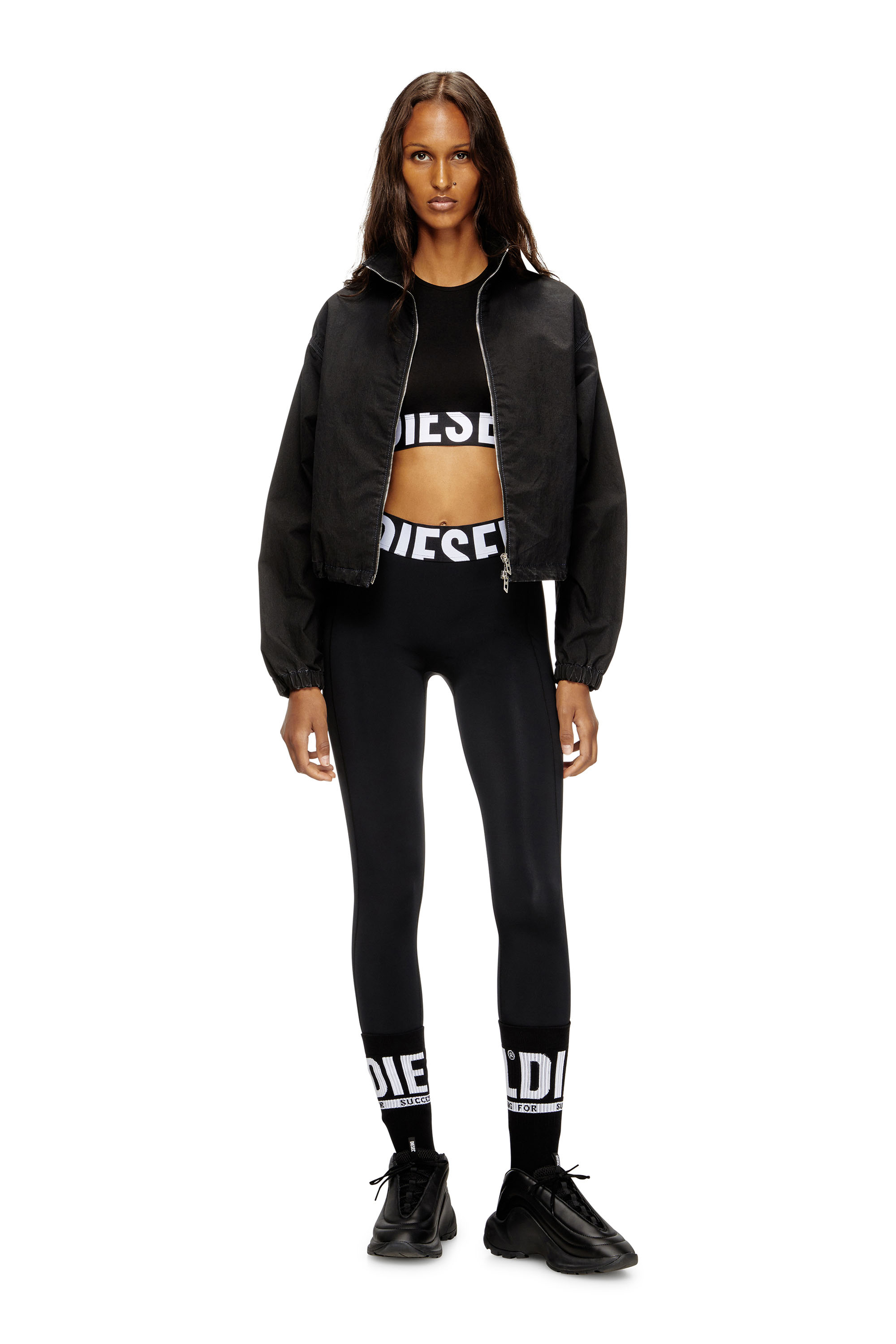 Diesel - ADA-D-POP, Camiseta con tirantes recortada con logotipo recortado Mujer in Negro - 4